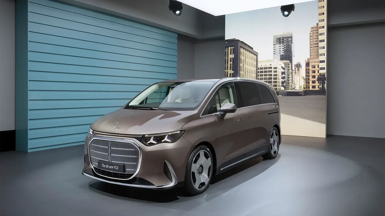 Mercedes VLE turns the van into a high-end luxury experience