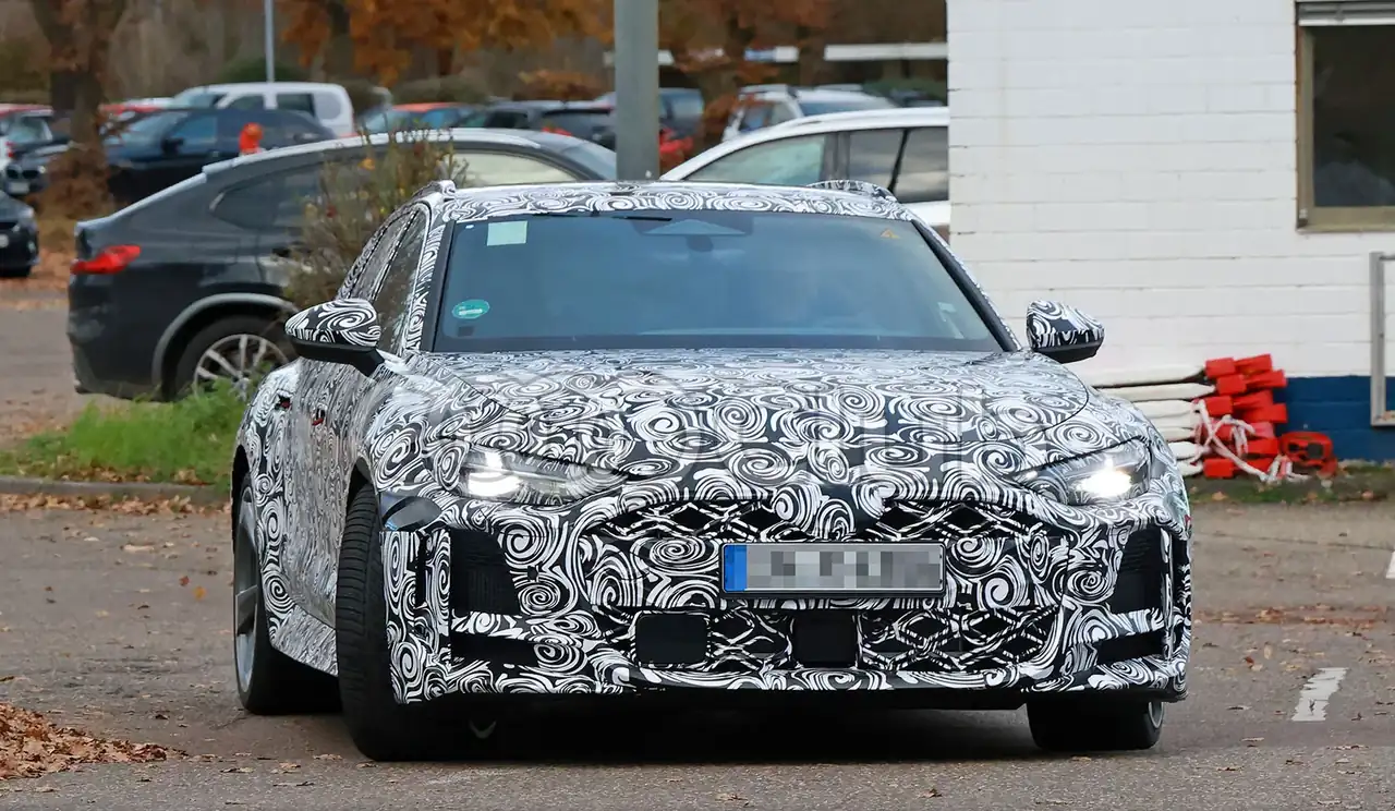 2025г. Audi RS 5 года получит более агрессивный дизайн