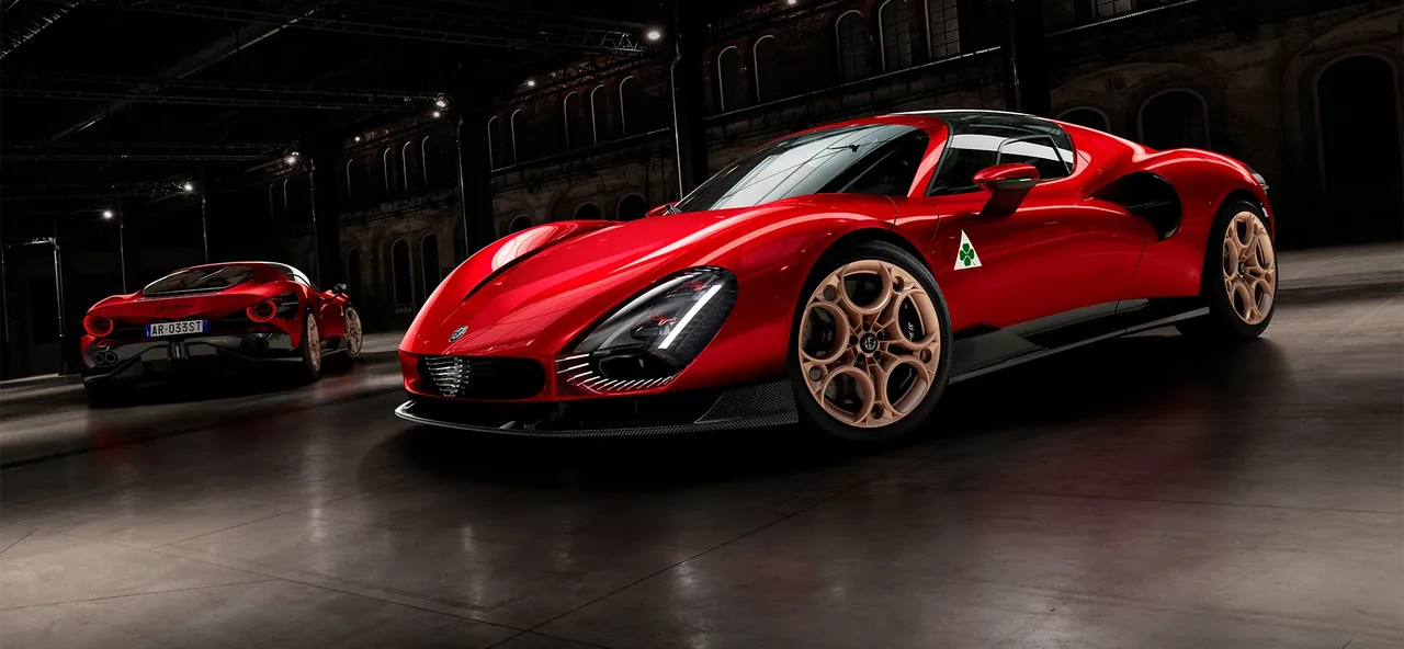 Alfa Romeo 33 Stradale разгоняется до 333 км/ч