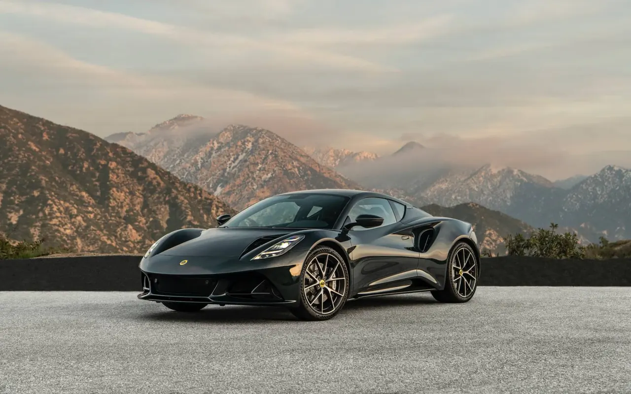Lotus Emira завоёвывает индустрию спортивных авто