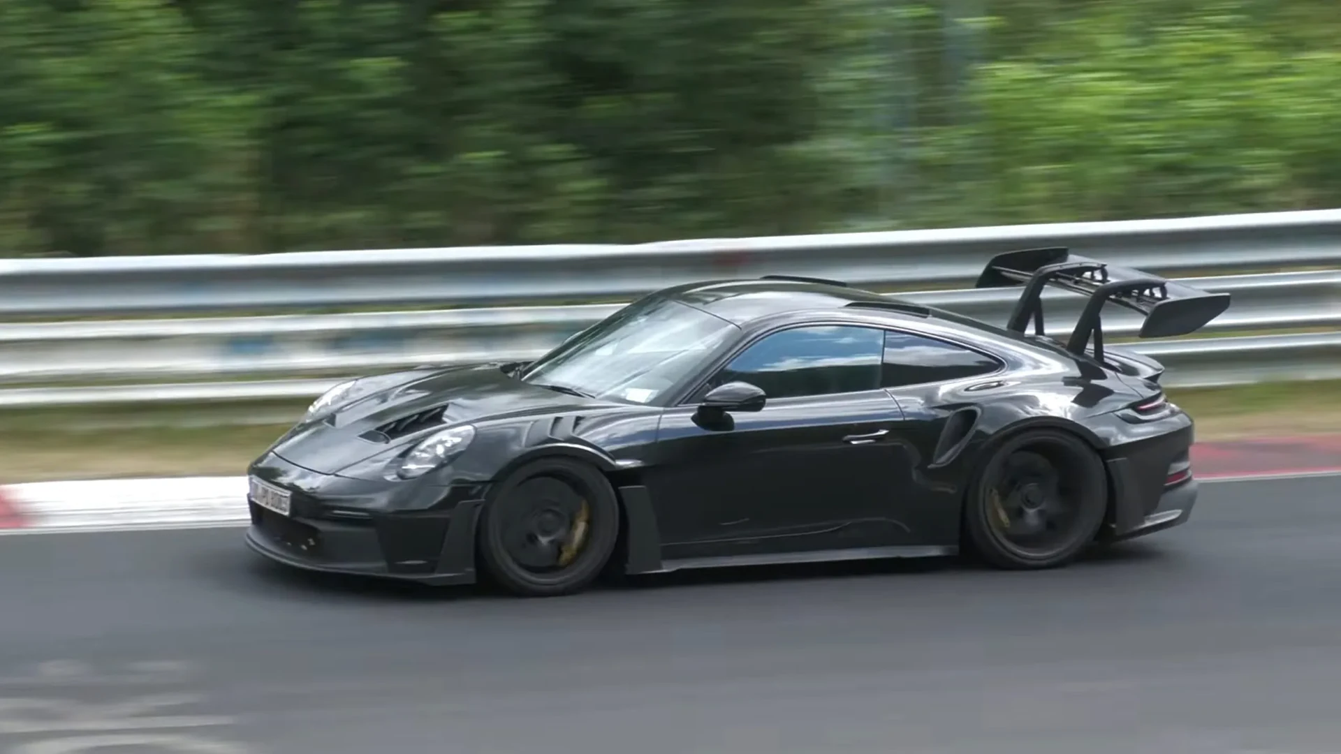Facelifted Porsche 911 GT3 RS tears up the Nurburgring