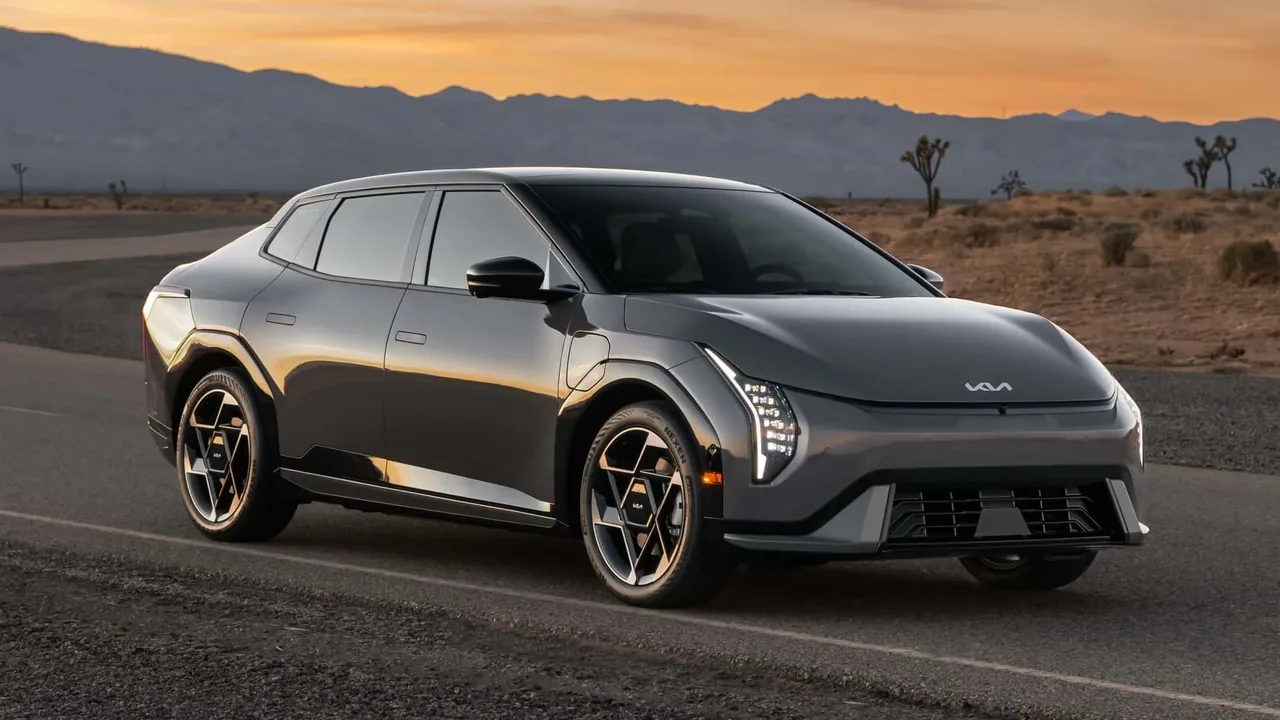 Kia EV4 GT выходит на территорию хот-хэтчей