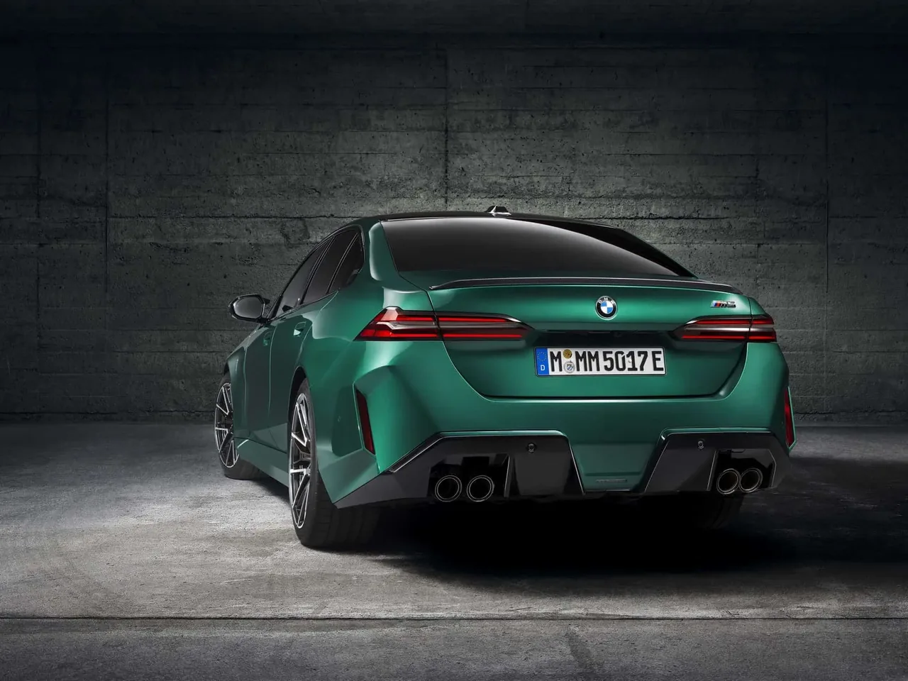 New BMW M5 Unleashes 716bhp with M Performance Parts