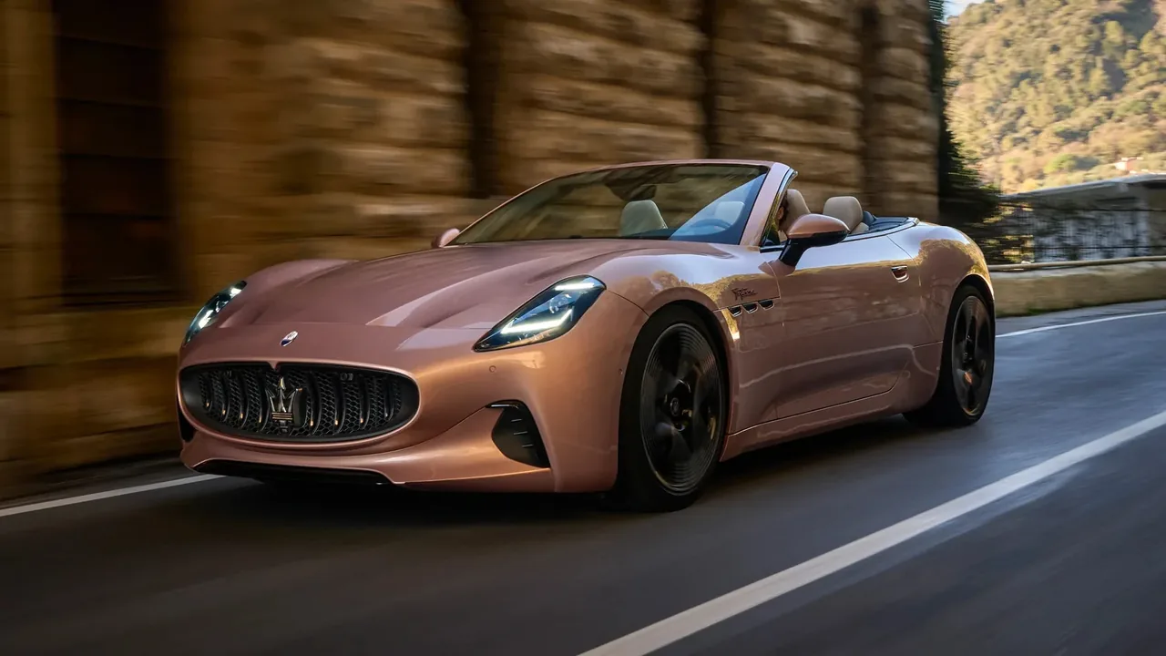 Maserati представила новые базовые версии моделей GranTurismo и GranCabrio