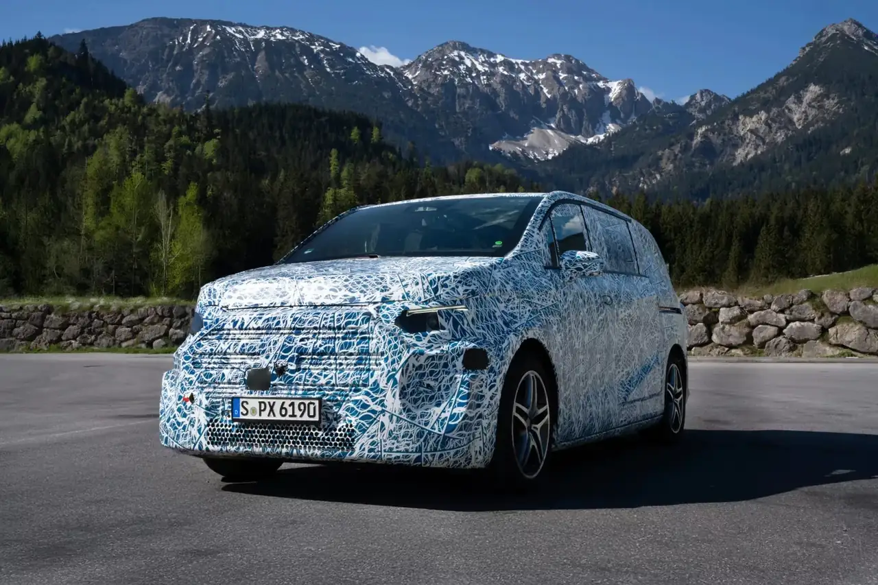 Новый Mercedes VLE: как бренд переосмыслил люксовый минивэн