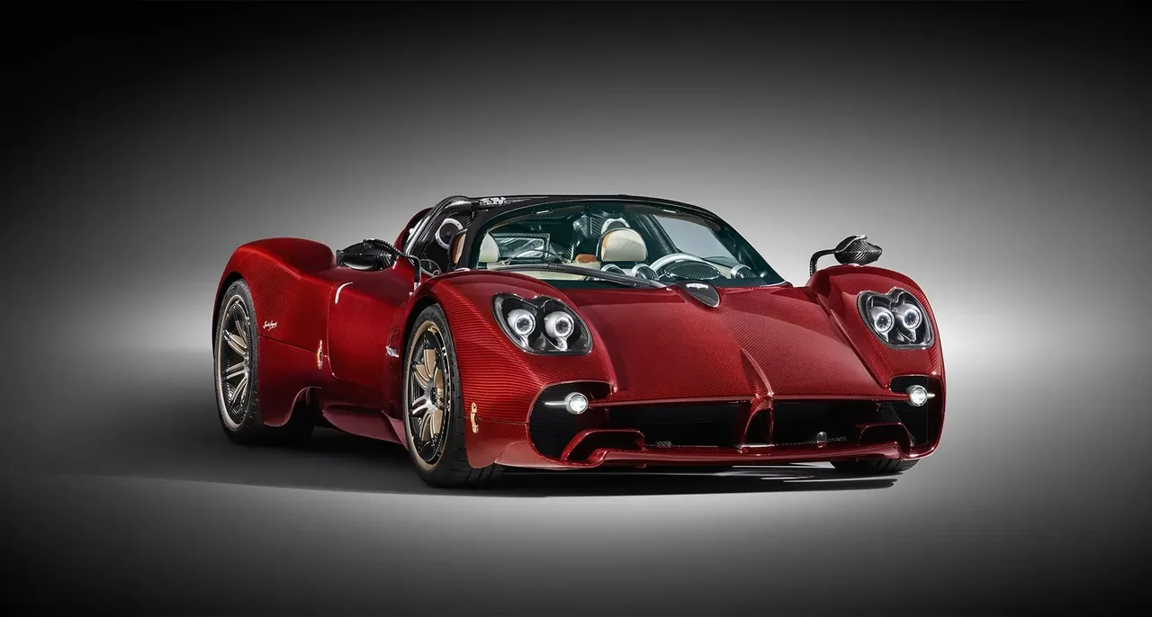 Pagani Utopia Roadster дебютировал на Monterey Car Week