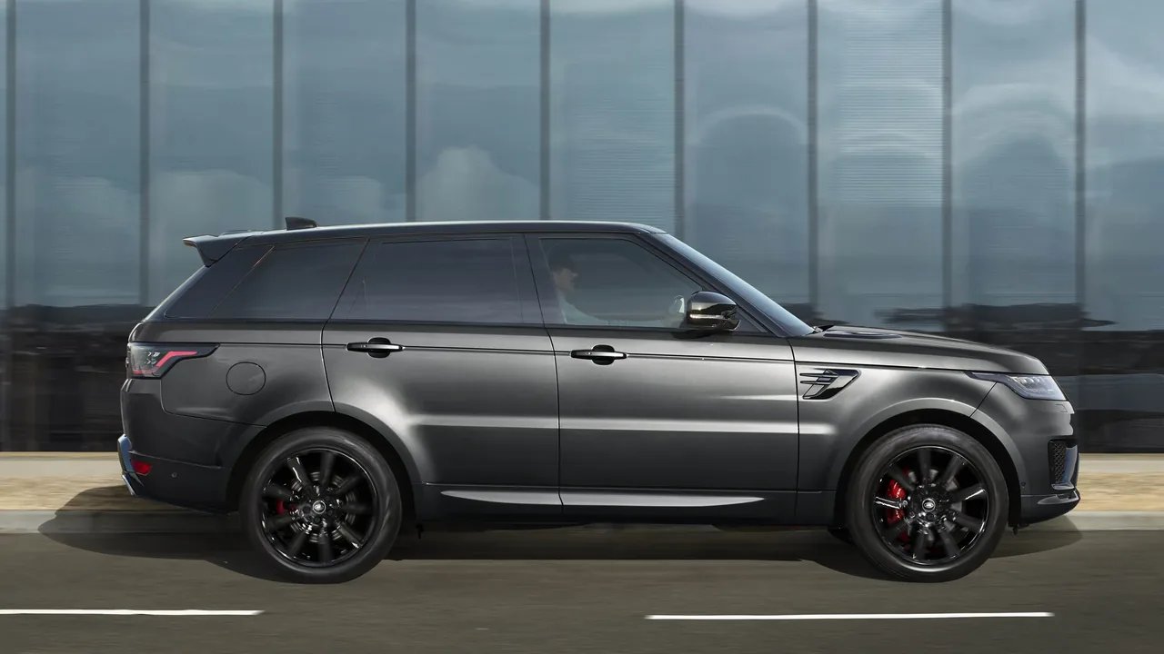 Новый Range Rover Sport Twenty Edition сочетает стиль SV с мощностью PHEV