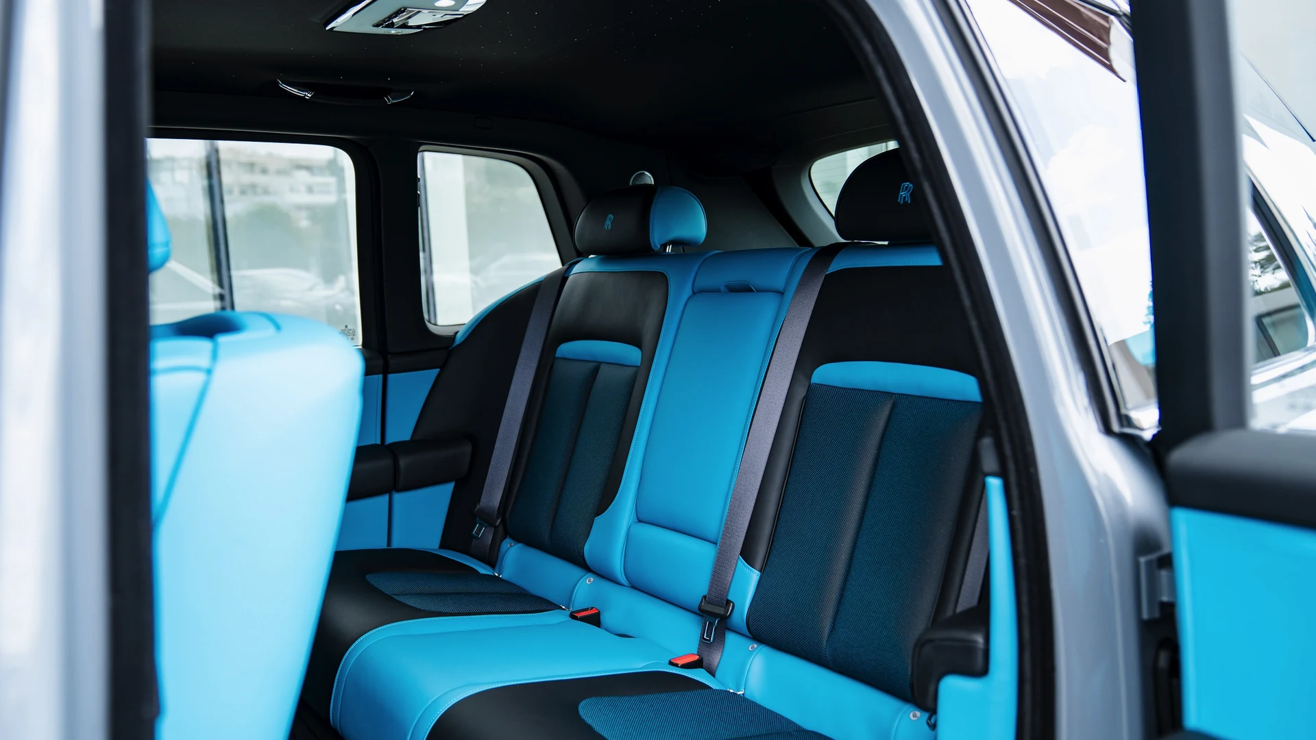 2026 Rolls-Royce Cullinan Series II | Burnout Grey | isellcars.cy #74 Photo 10