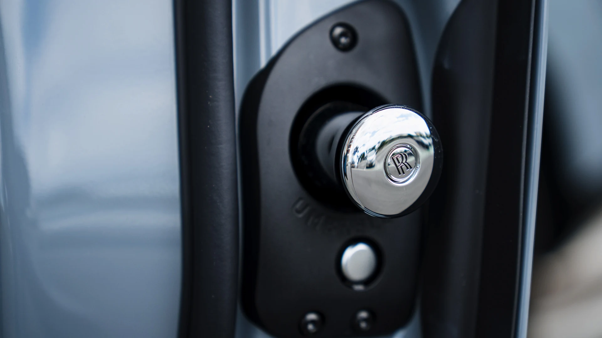 2026 Rolls-Royce Cullinan Series II | Burnout Grey | isellcars.cy #74 Photo 18