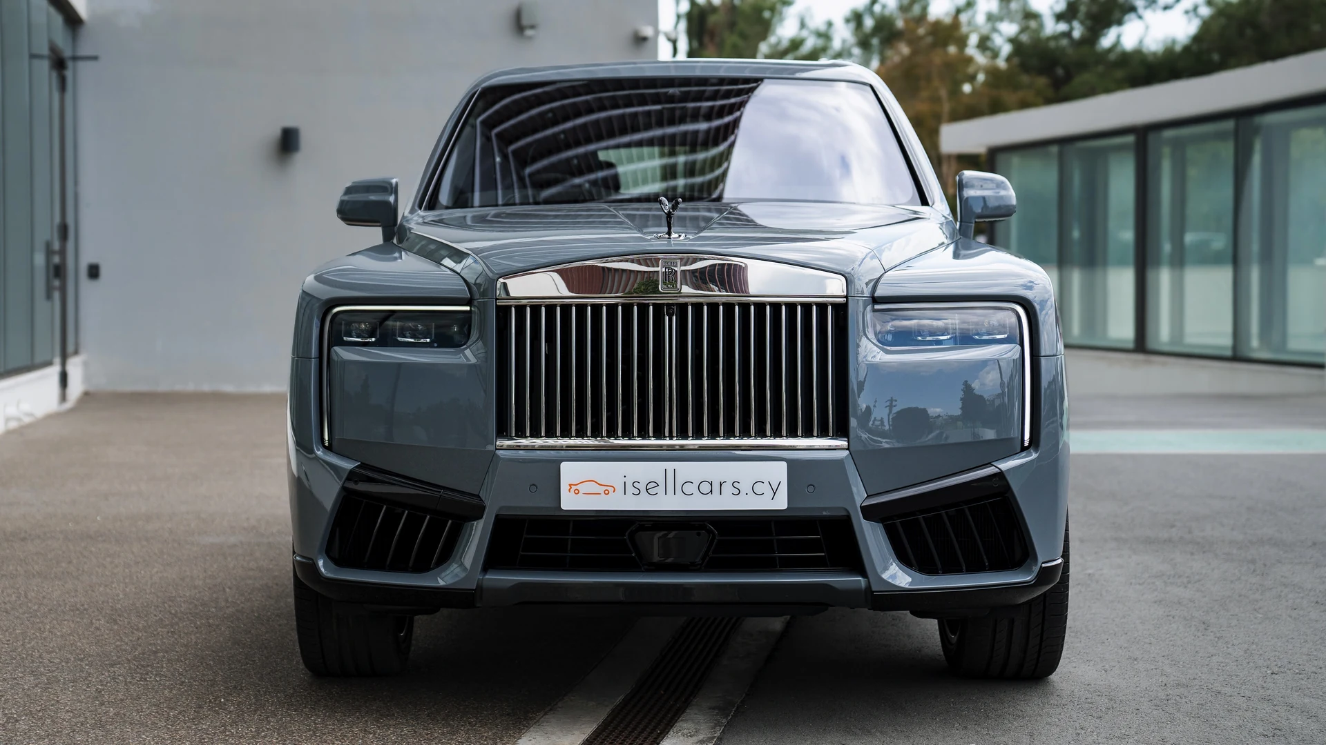 2026 Rolls-Royce Cullinan Series II | Burnout Grey | isellcars.cy #74 Photo 3