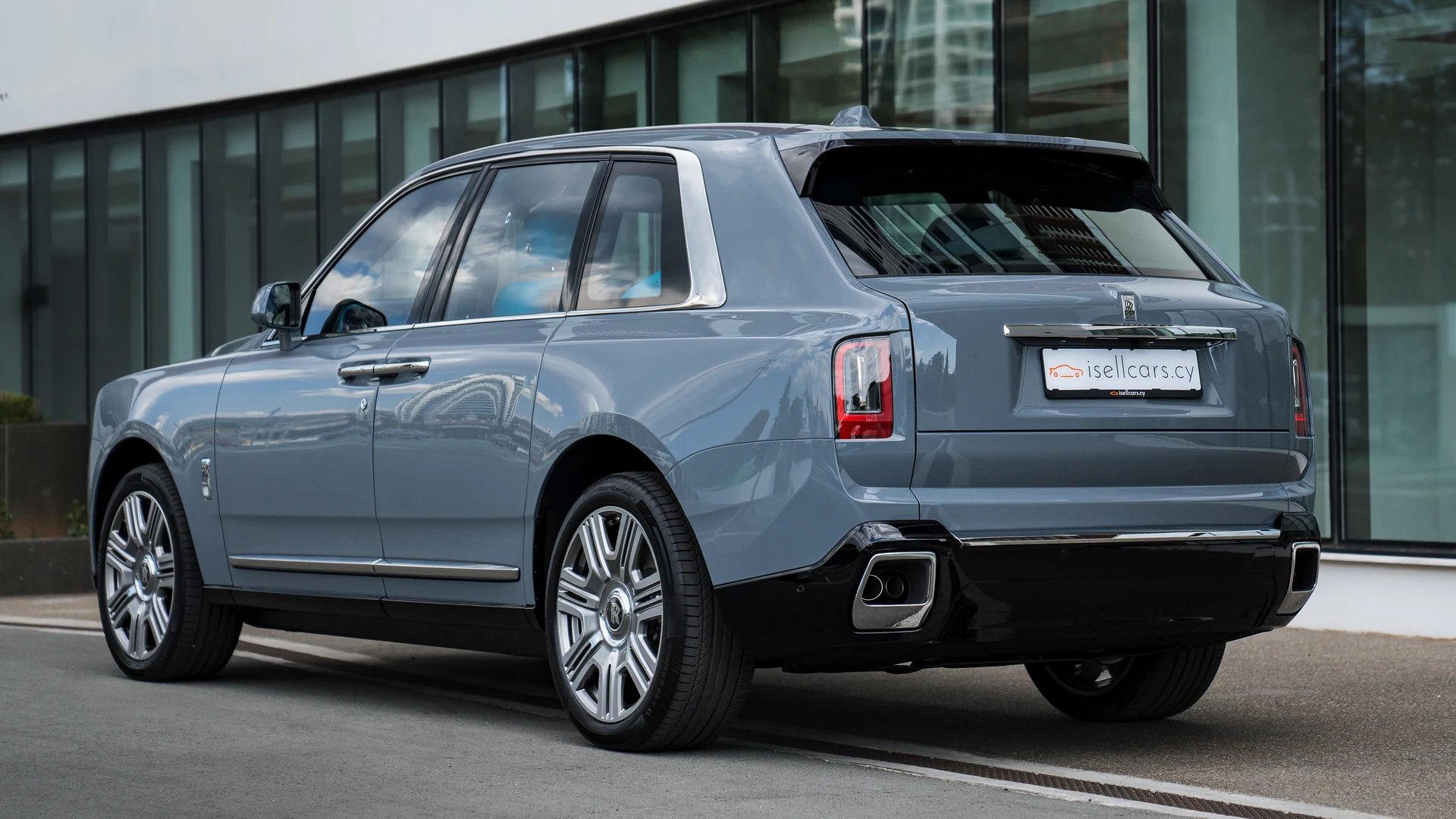 2026 Rolls-Royce Cullinan Series II | Burnout Grey | isellcars.cy #74 Photo 2