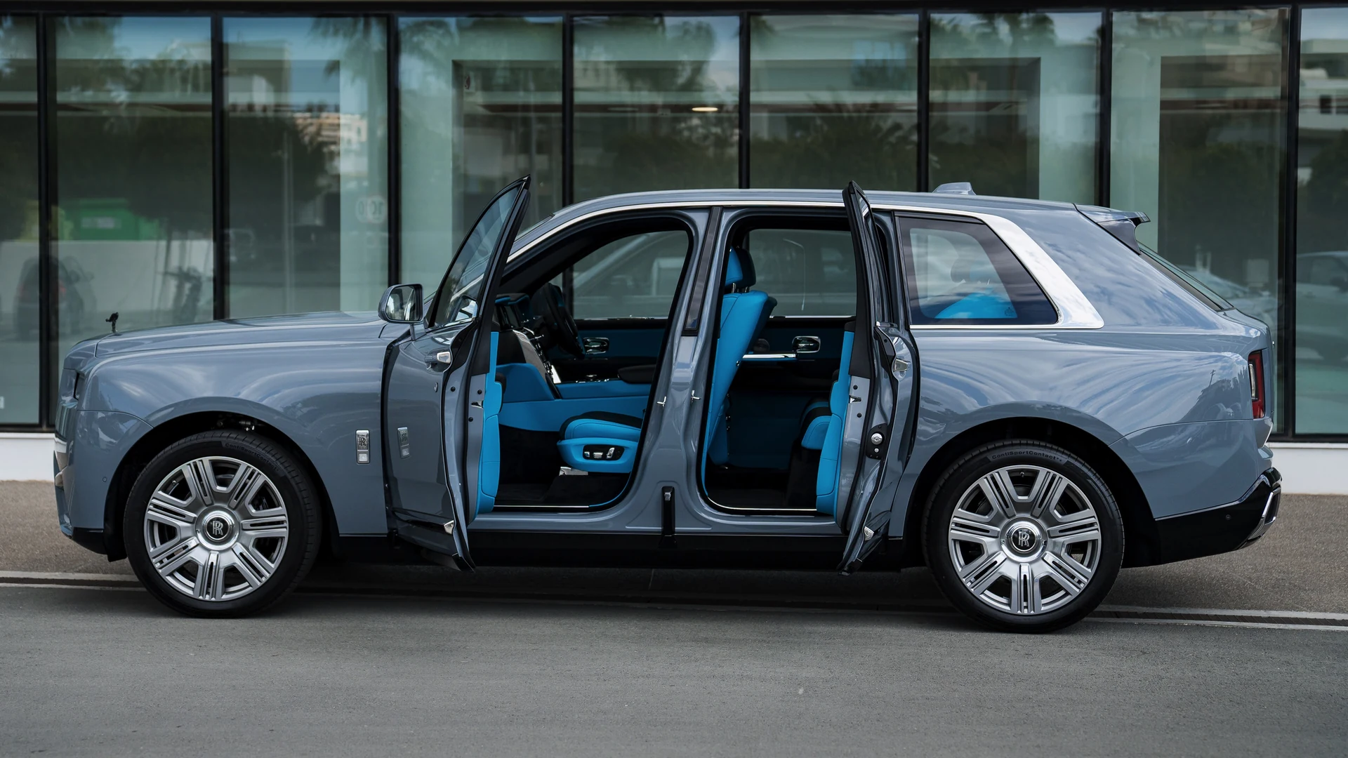 2026 Rolls-Royce Cullinan Series II | Burnout Grey | isellcars.cy #74 Photo 22