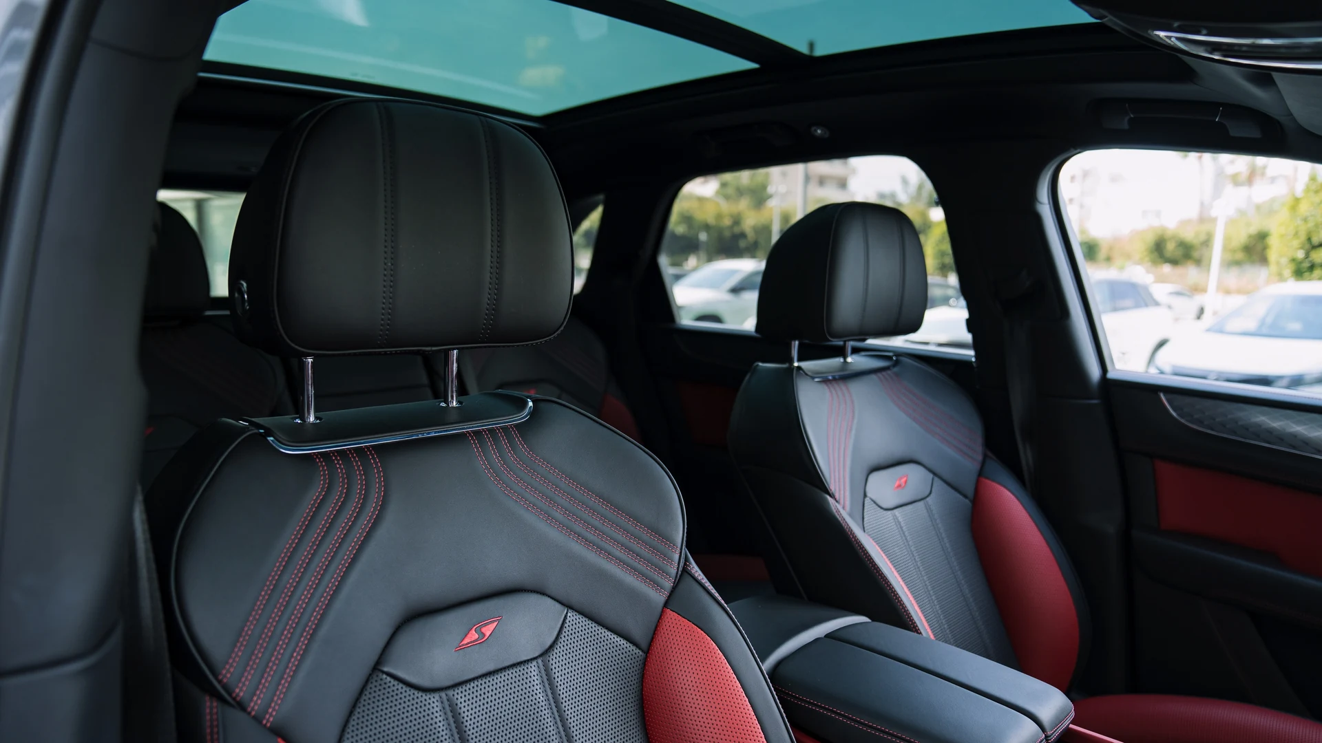 Bentley Bentayga S #72 Photo 9