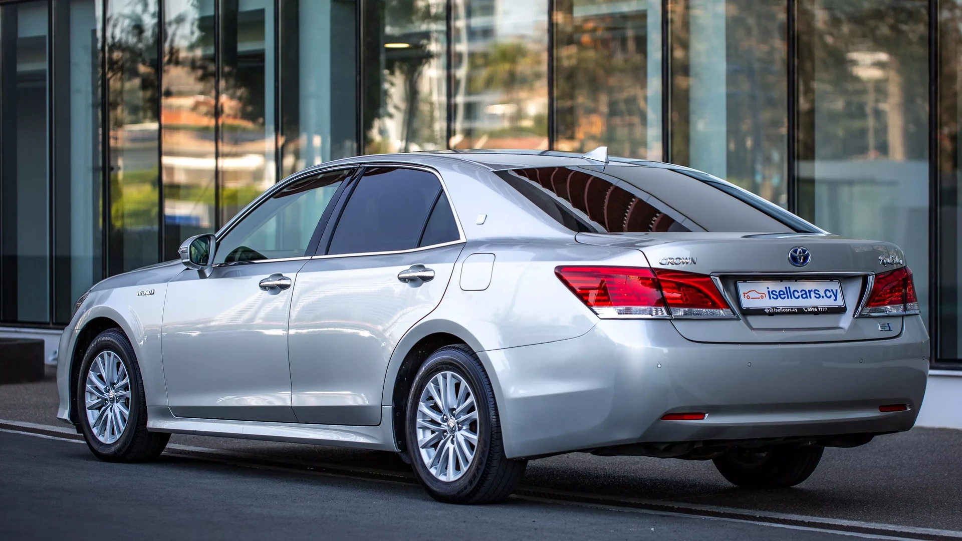 Toyota Crown Royal Saloon #53 Photo 2