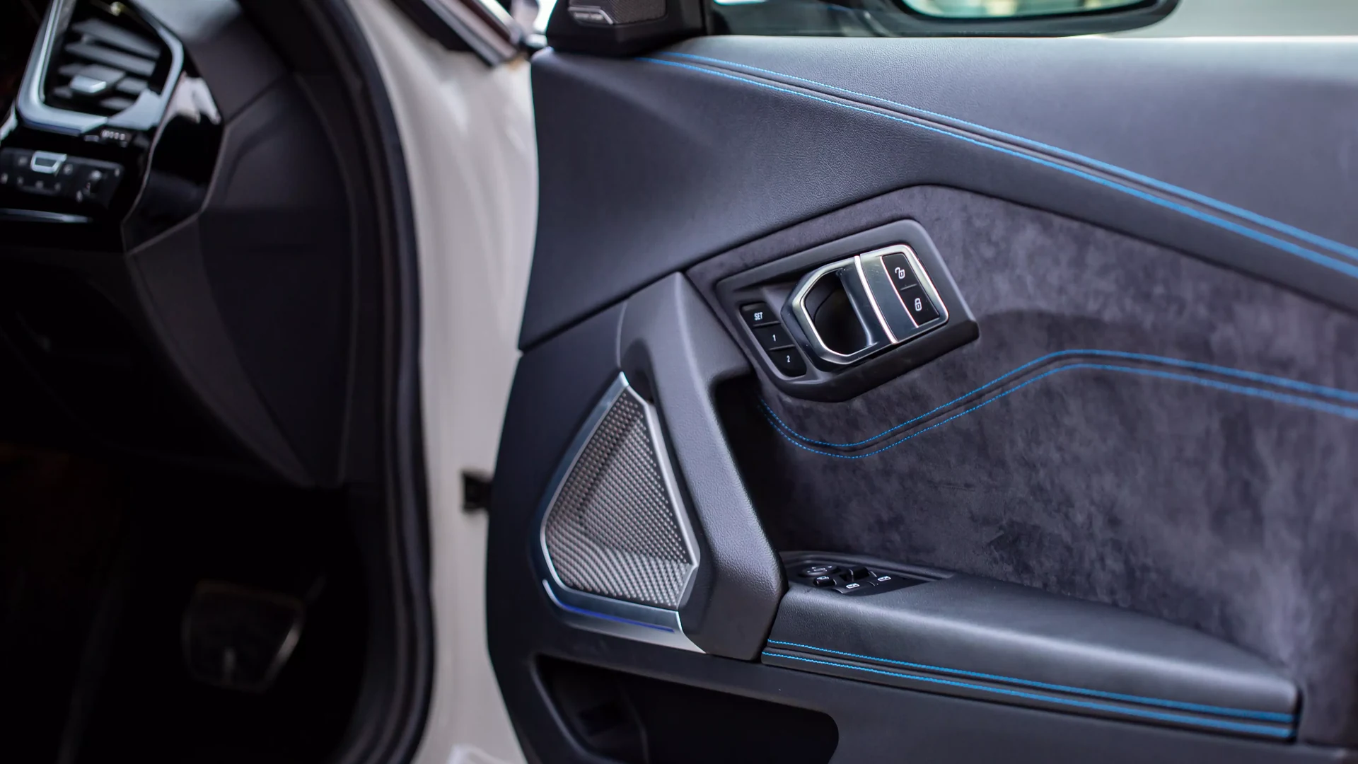 BMW Z4 sDrive20i #57 Photo 13