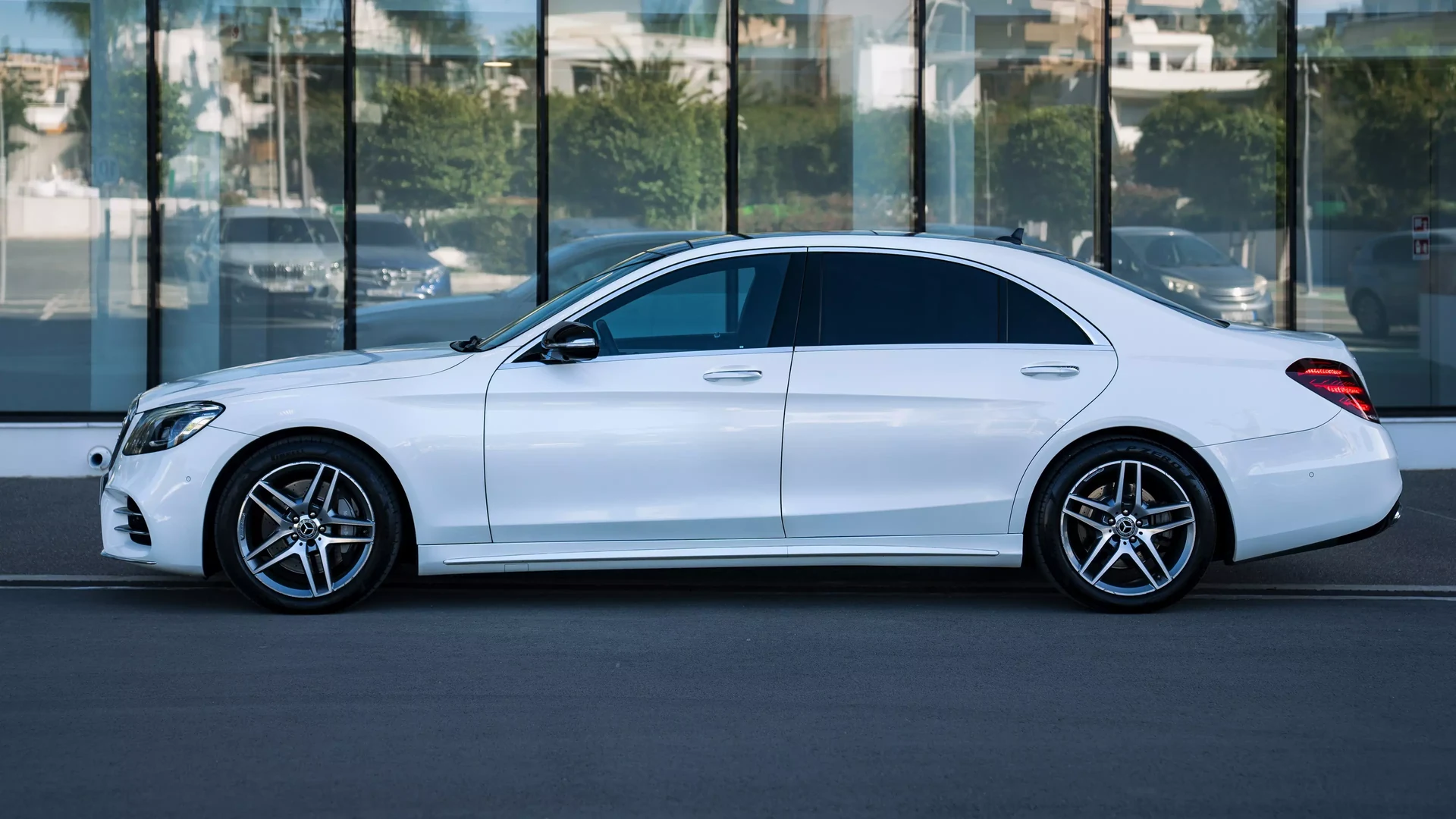 Mercedes-Benz S 350d AMG Premium LWB #70 Photo 16