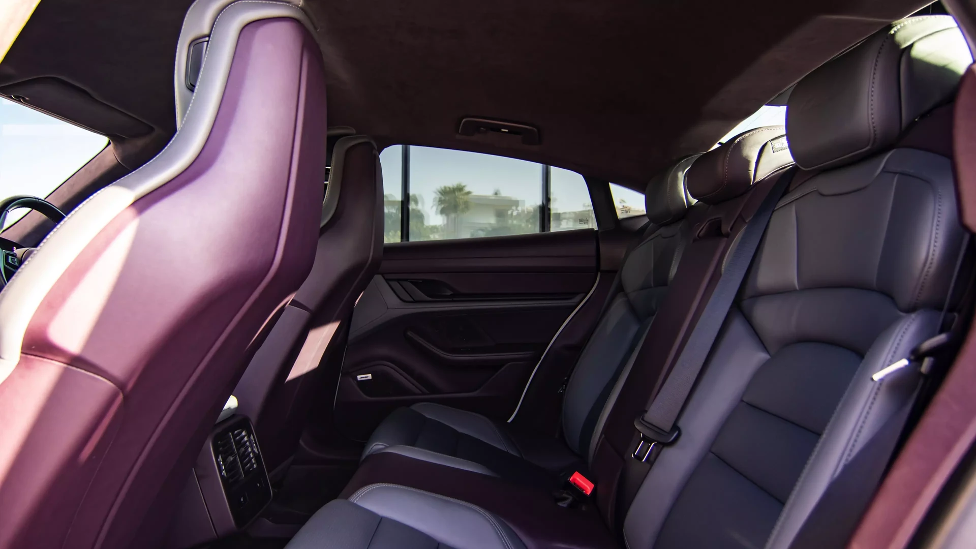 Porsche Taycan Turbo #63 Photo 15