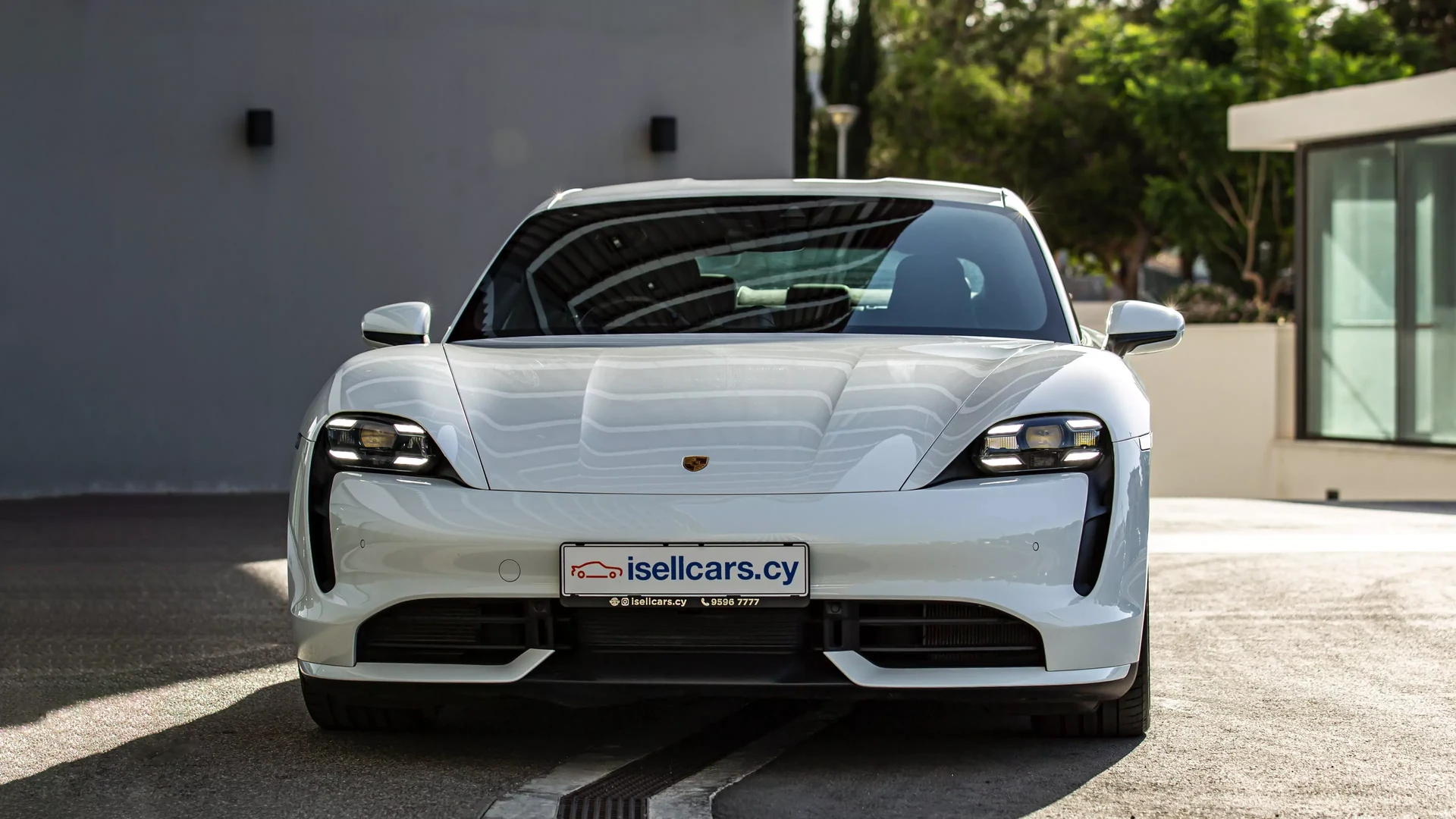 Porsche Taycan Turbo #63 Photo 3