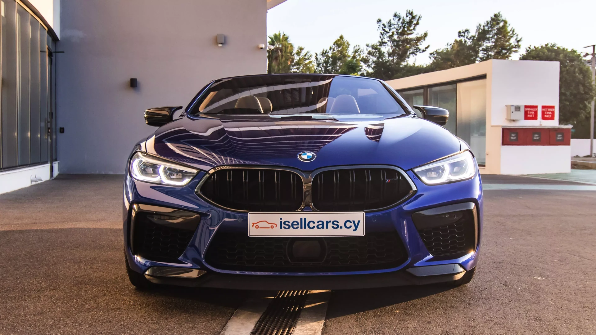 BMW M8 Competition Convertible #58 Photo 3