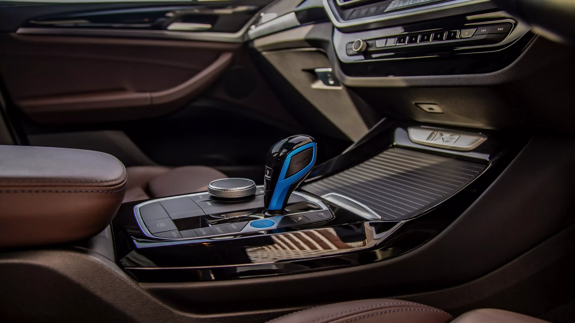 BMW iX3 #52 Фото 16