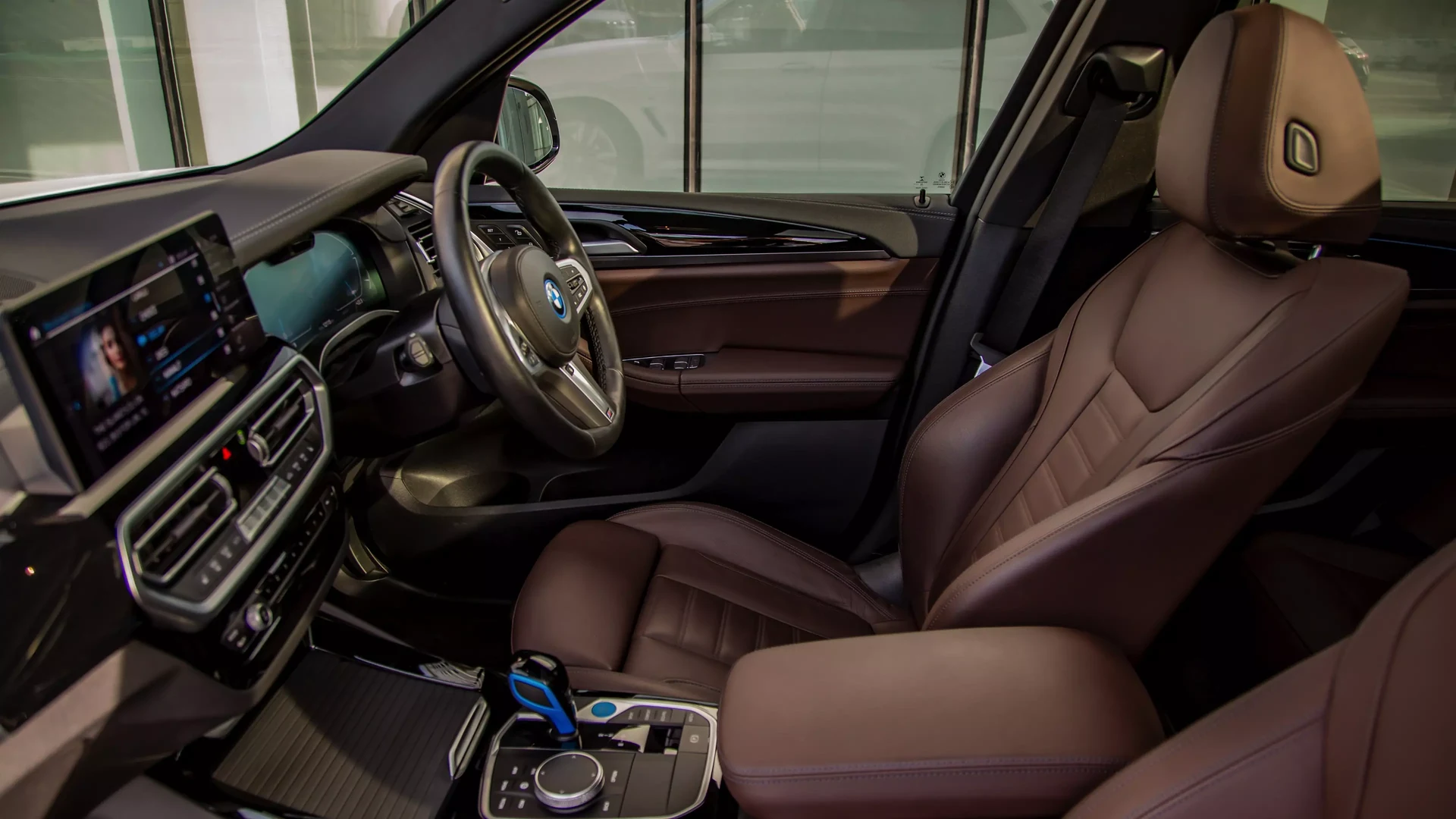 BMW iX3 #52 Фото 10