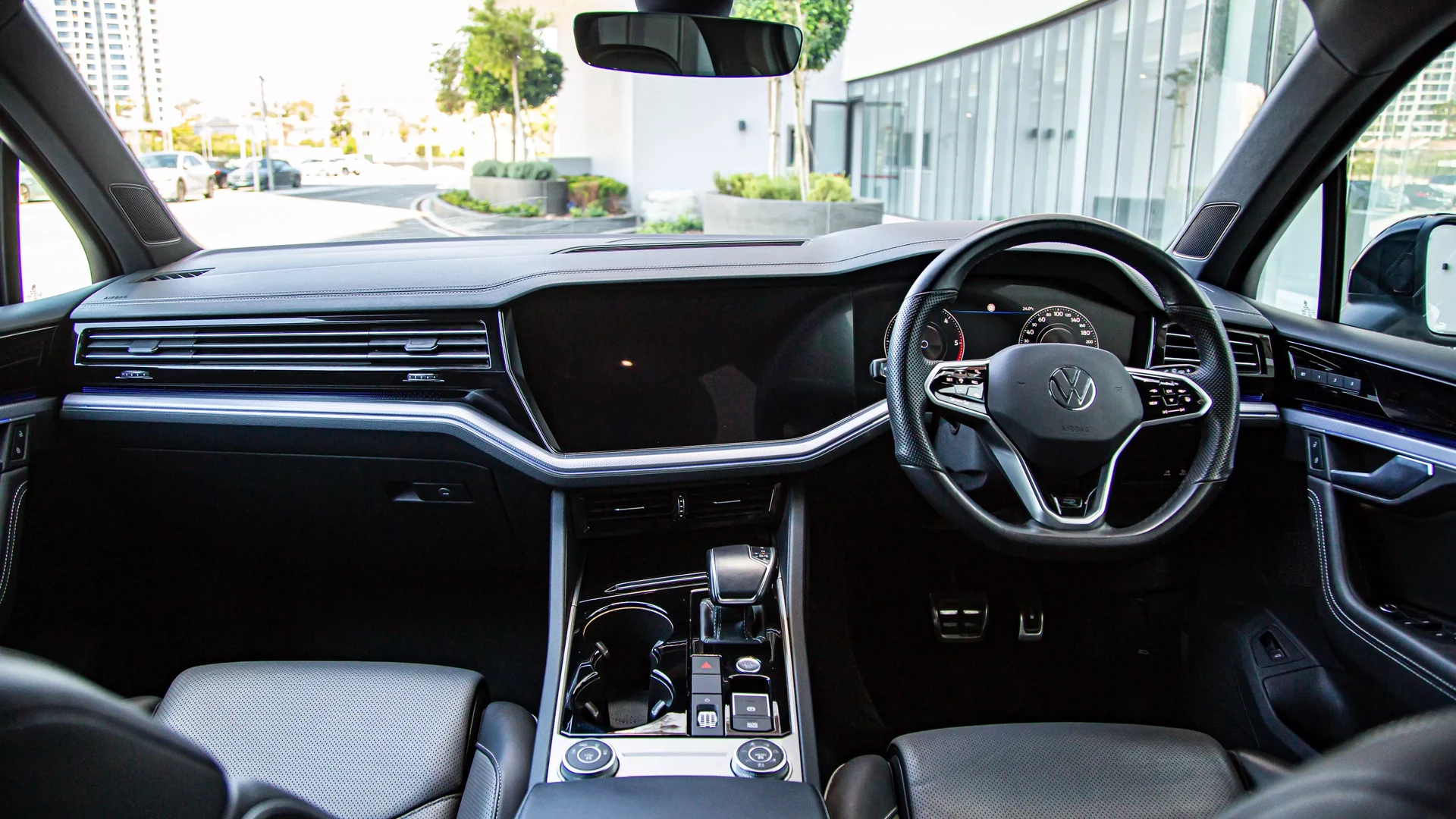 Volkswagen Touareg TDI R-Line #54 Photo 15