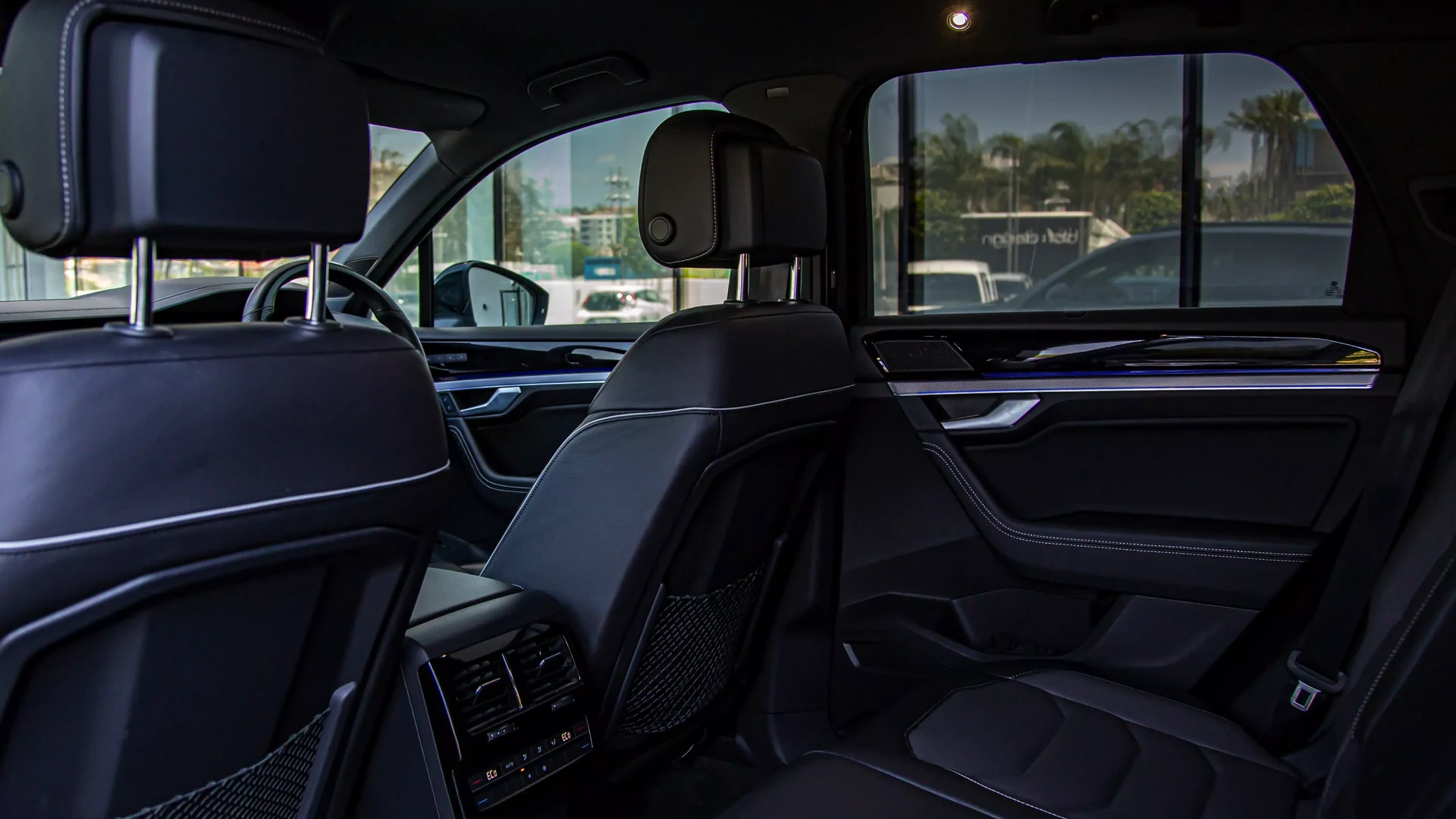 Volkswagen Touareg TDI R-Line #54 Photo 13