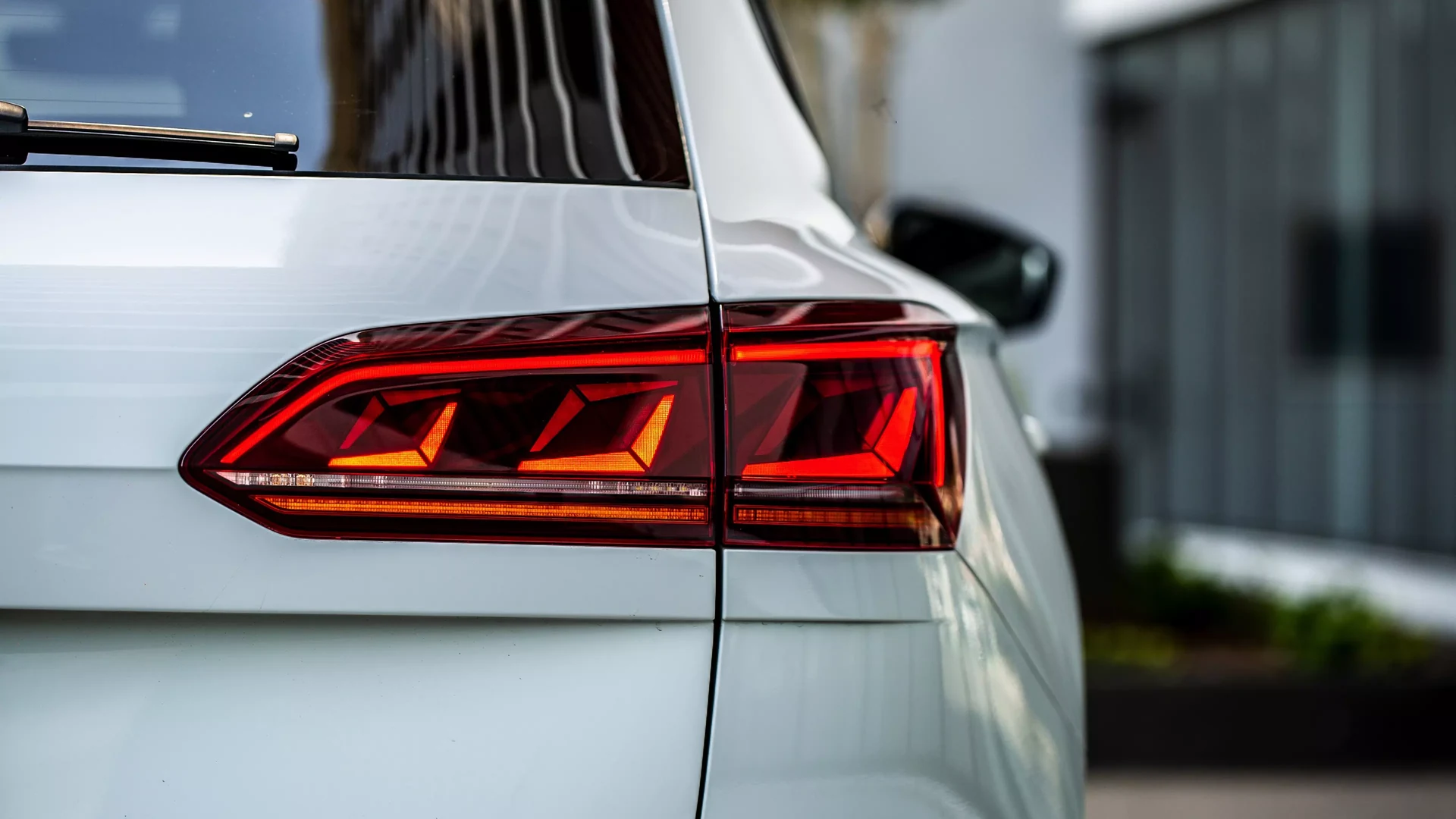 Volkswagen Touareg TDI R-Line #54 Photo 19