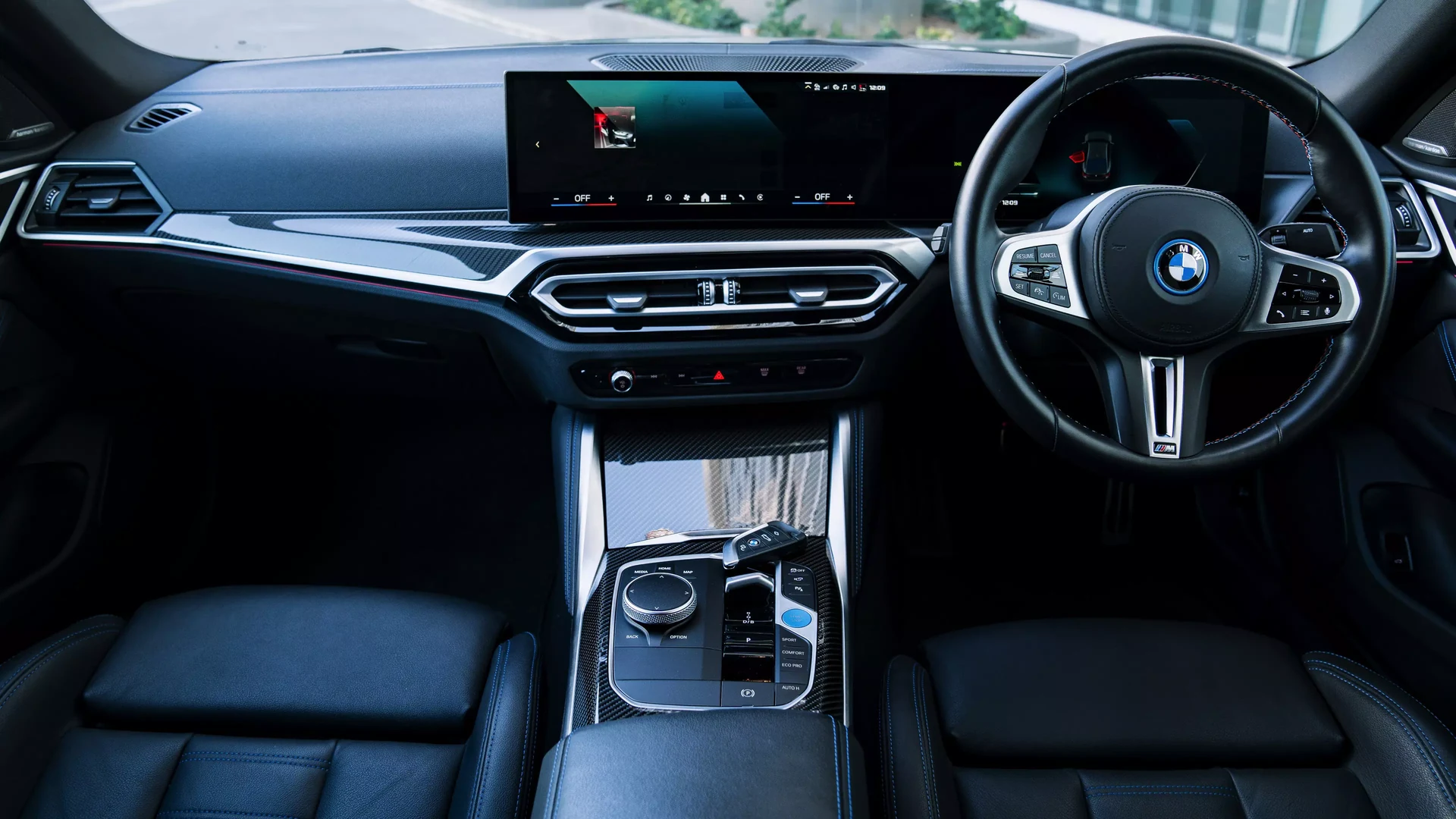 BMW i4 M50 #68 Photo 14