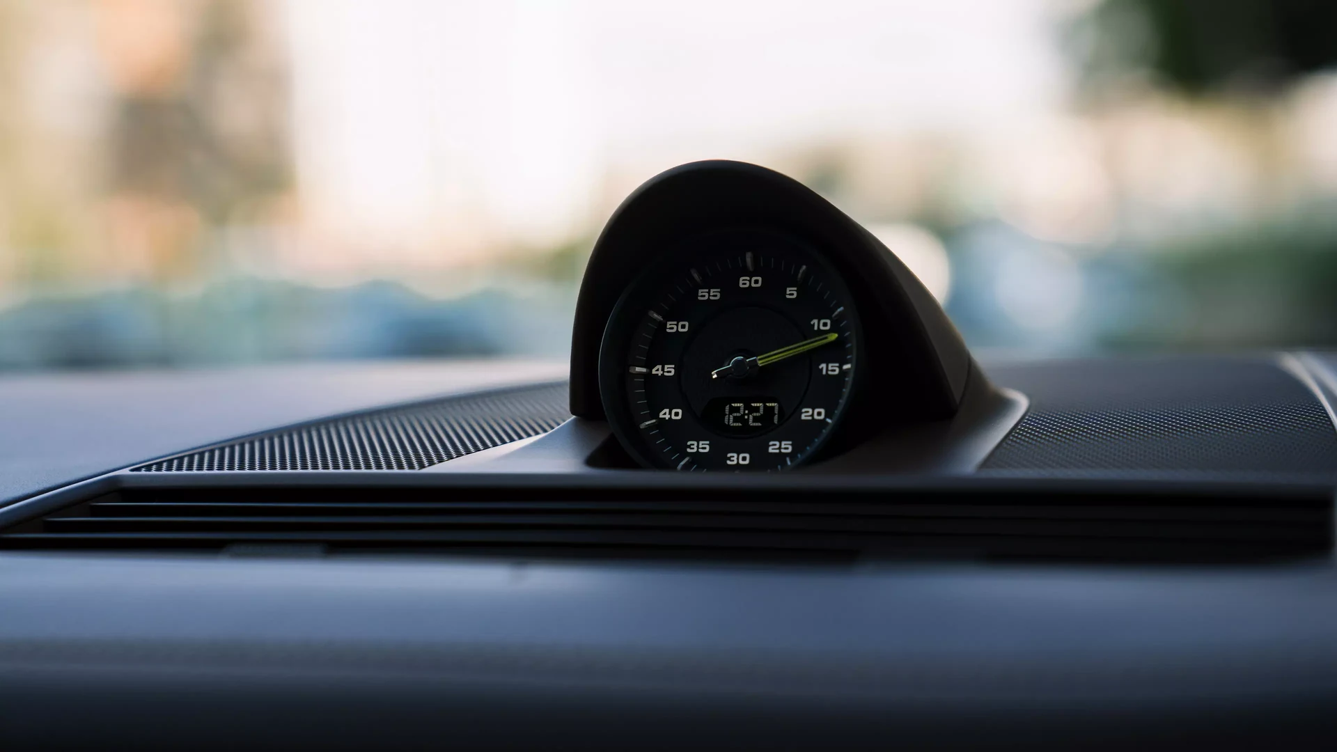 Porsche Panamera 4 E-Hybrid Platinum Edition #69 Фото 15