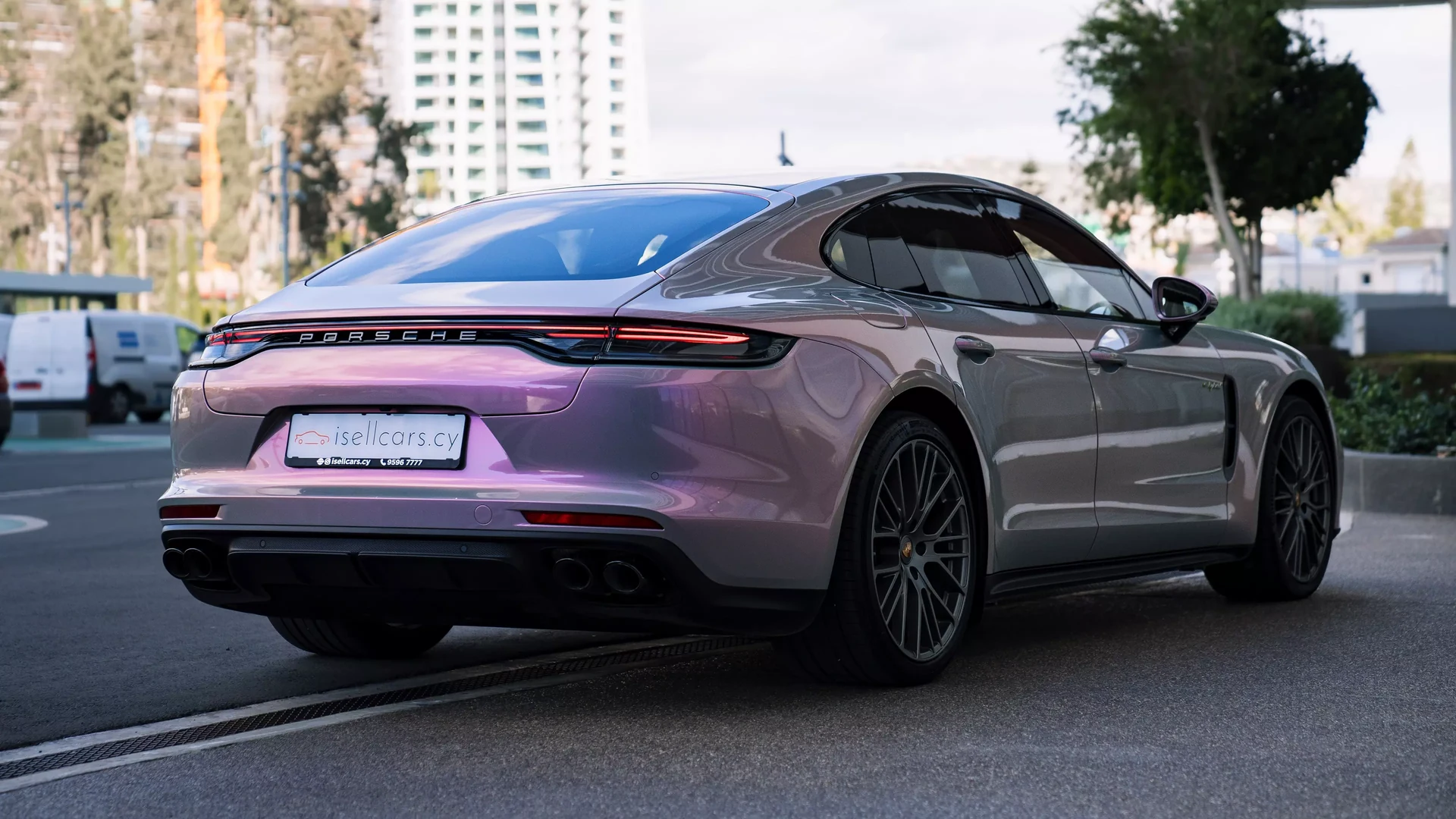 Porsche Panamera 4 E-Hybrid Platinum Edition #69 Фото 5