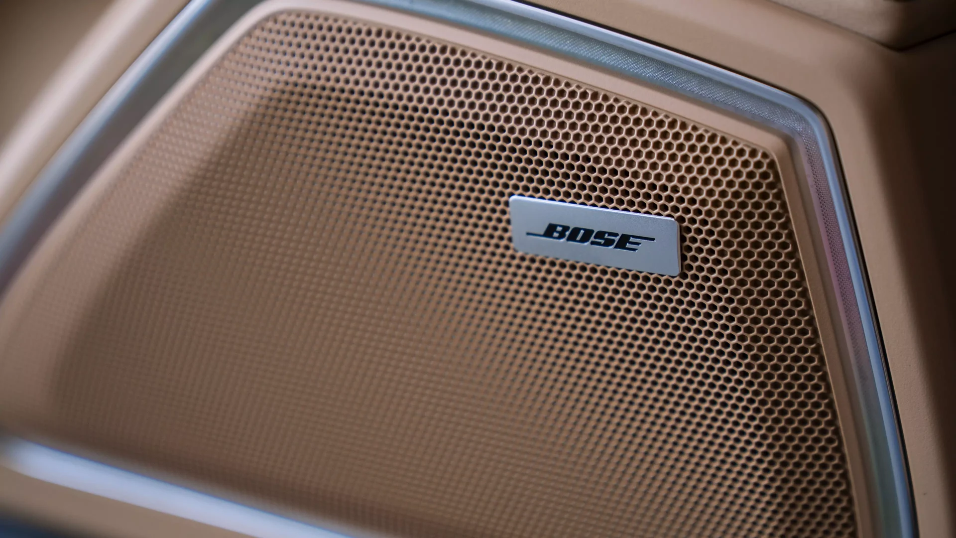 Porsche Panamera 4 E-Hybrid Platinum Edition #69 Фото 19