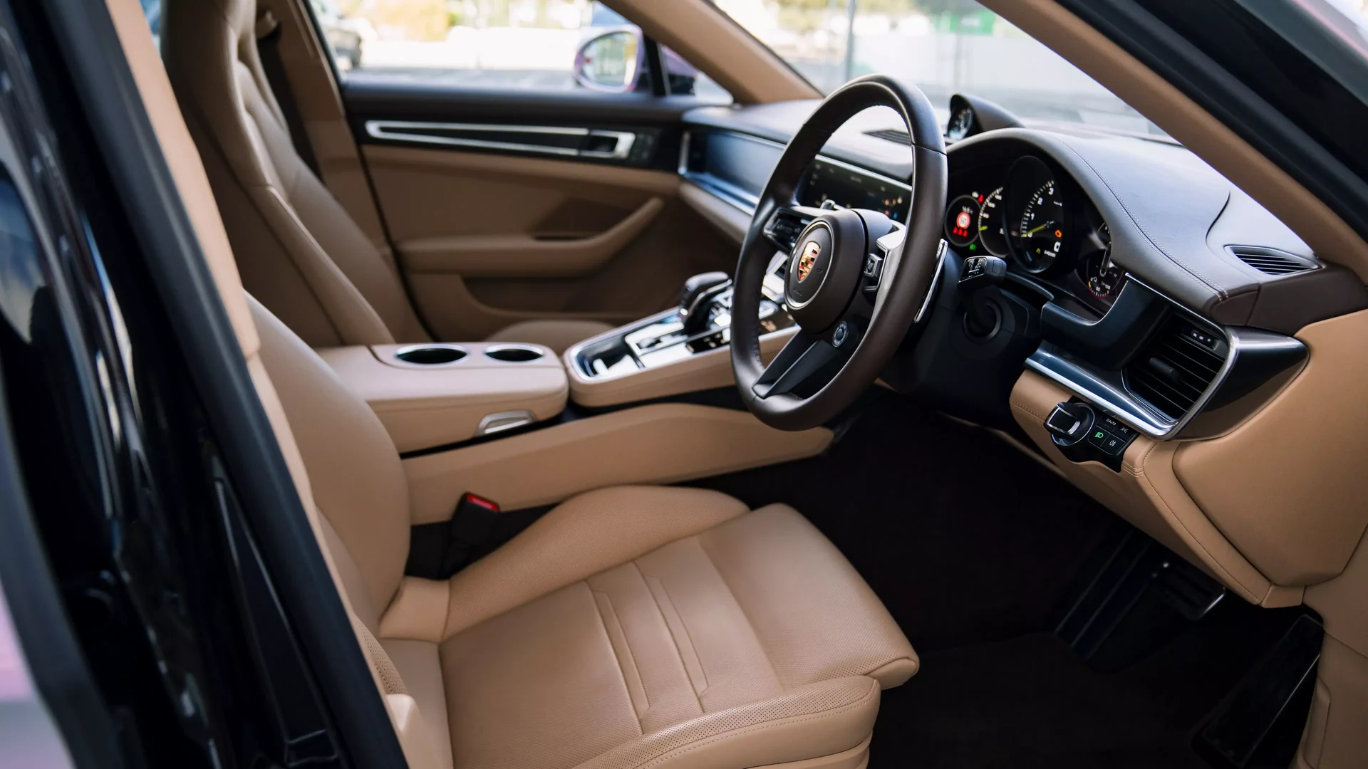 Porsche Panamera 4 E-Hybrid Platinum Edition #69 Фото 6