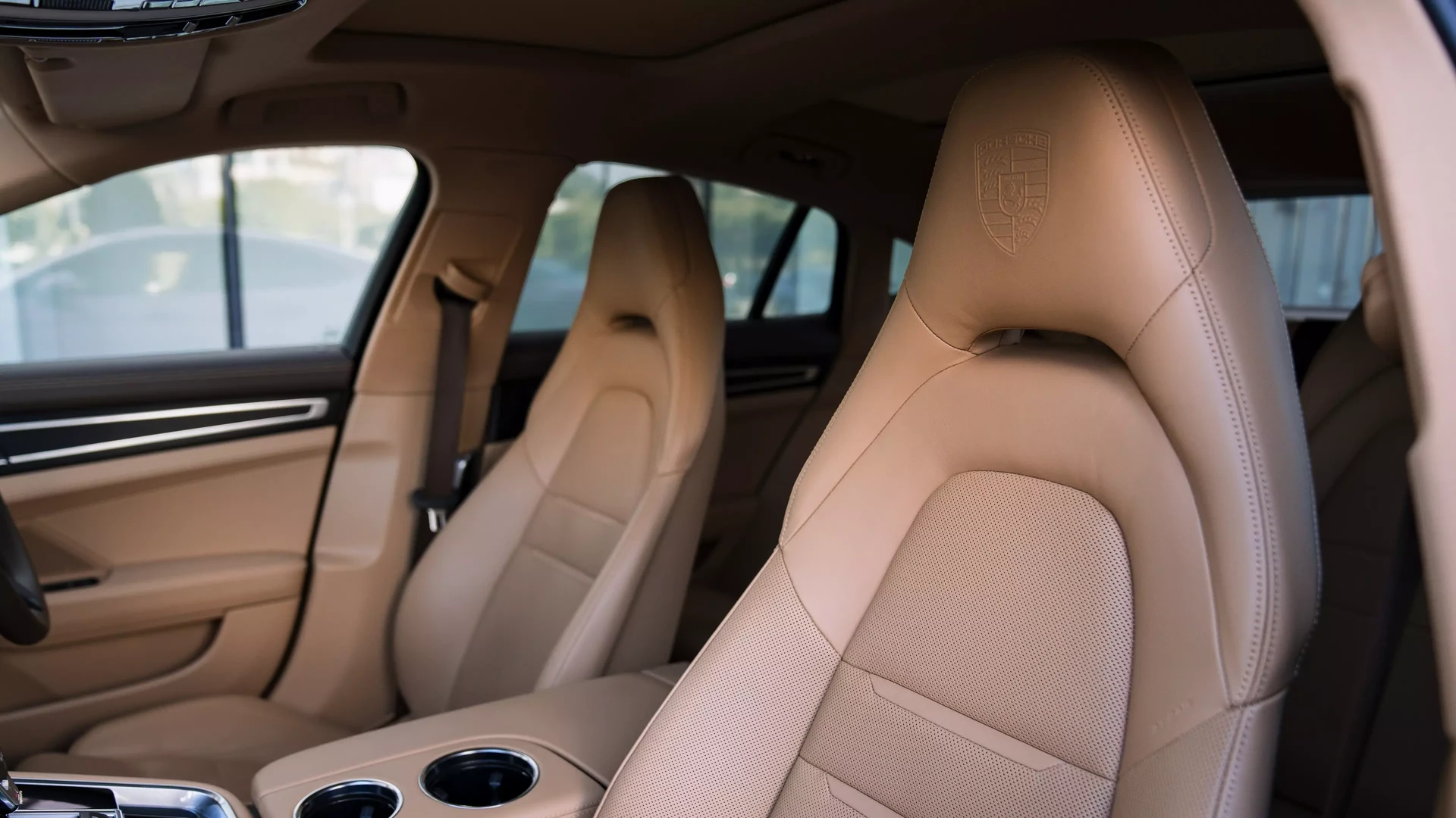 Porsche Panamera 4 E-Hybrid Platinum Edition #69 Фото 10