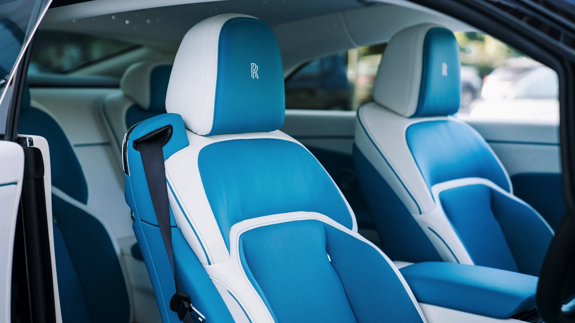 Rolls-Royce Spectre #66 Фото 8