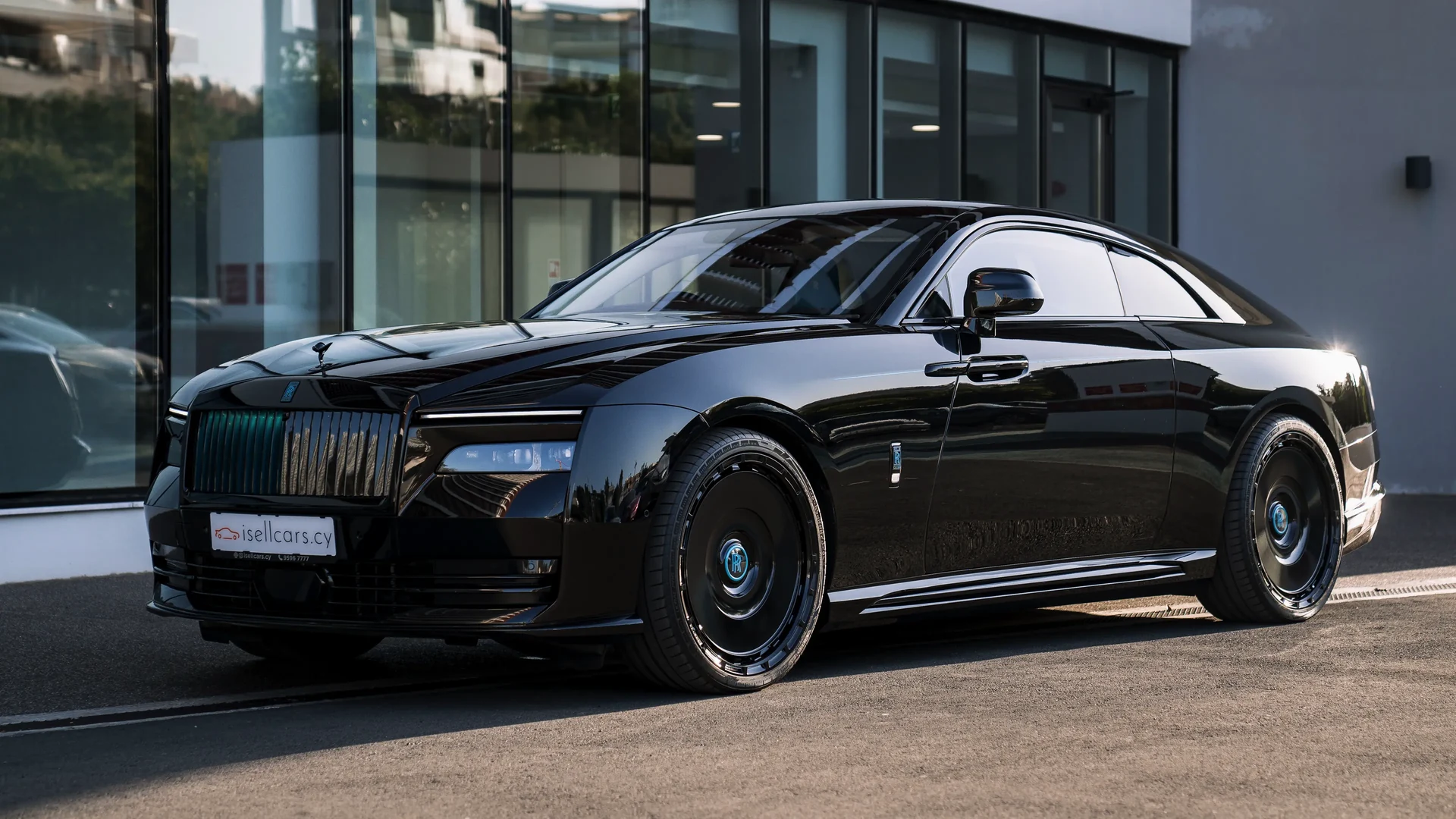 Rolls-Royce Spectre #66 Фото 3