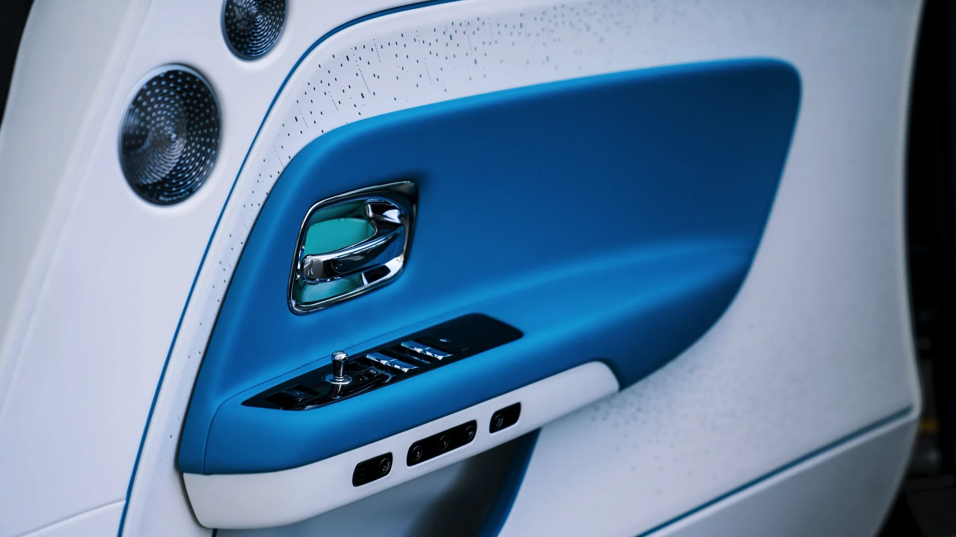 Rolls-Royce Spectre #66 Фото 18