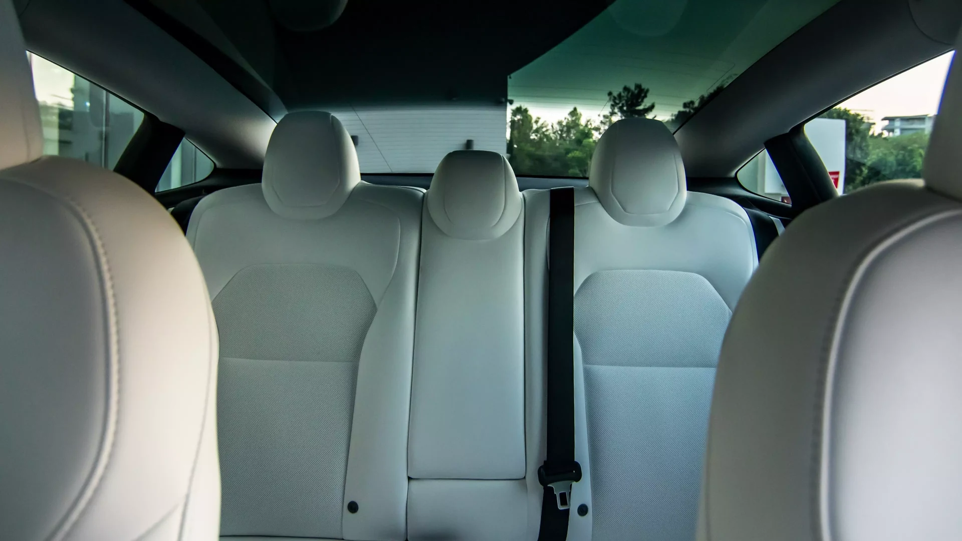 Tesla Model 3 RWD #55 Photo 17