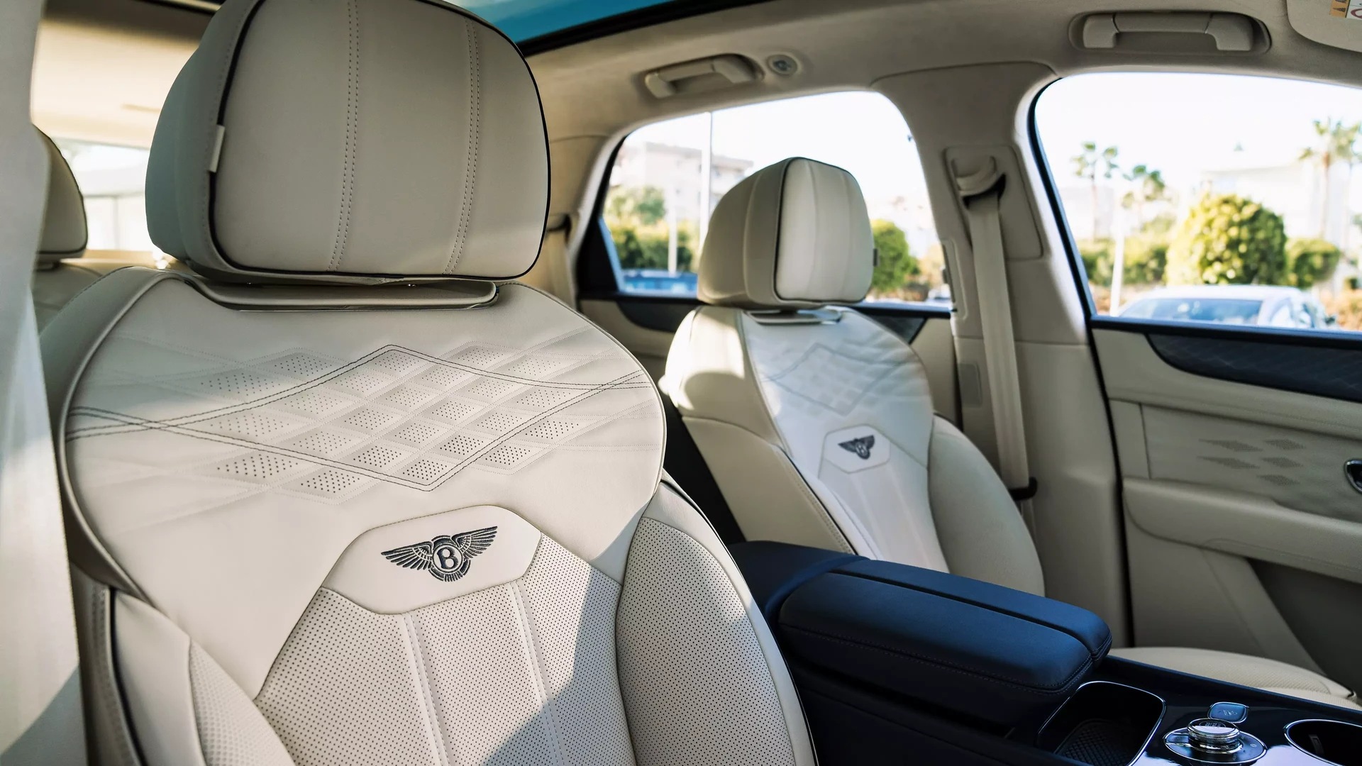 Bentley Bentayga V8 Atelier Edition #67 Photo 8