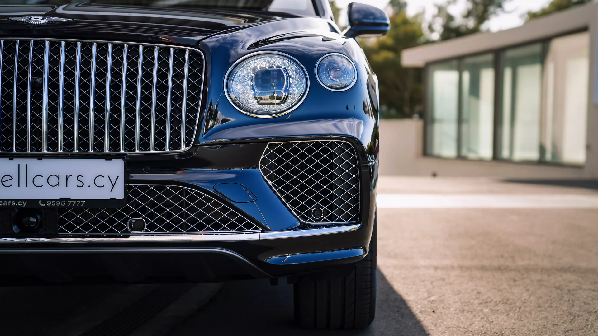 Bentley Bentayga V8 Atelier Edition #67 Photo 19