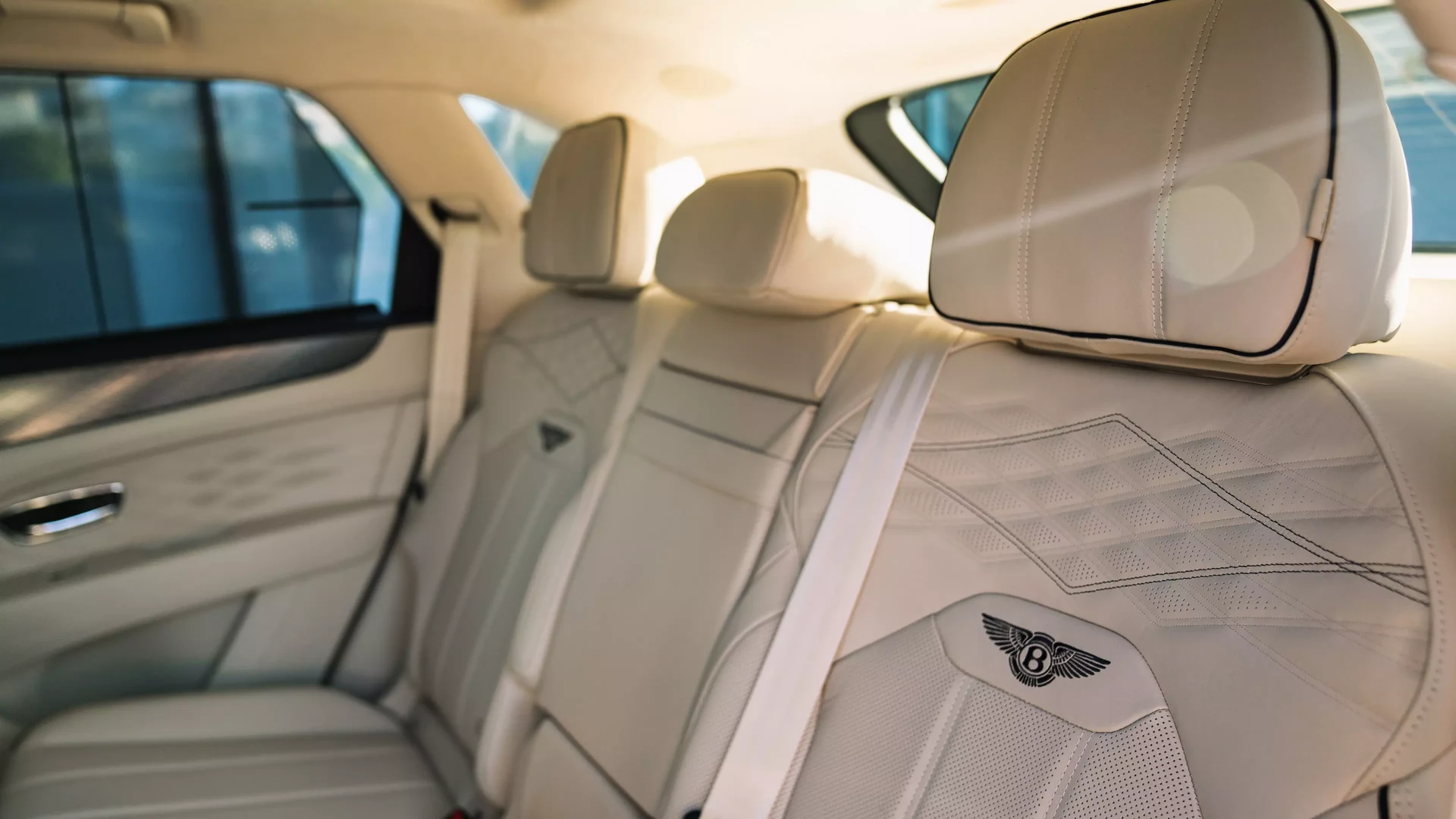 Bentley Bentayga V8 Atelier Edition #67 Photo 11