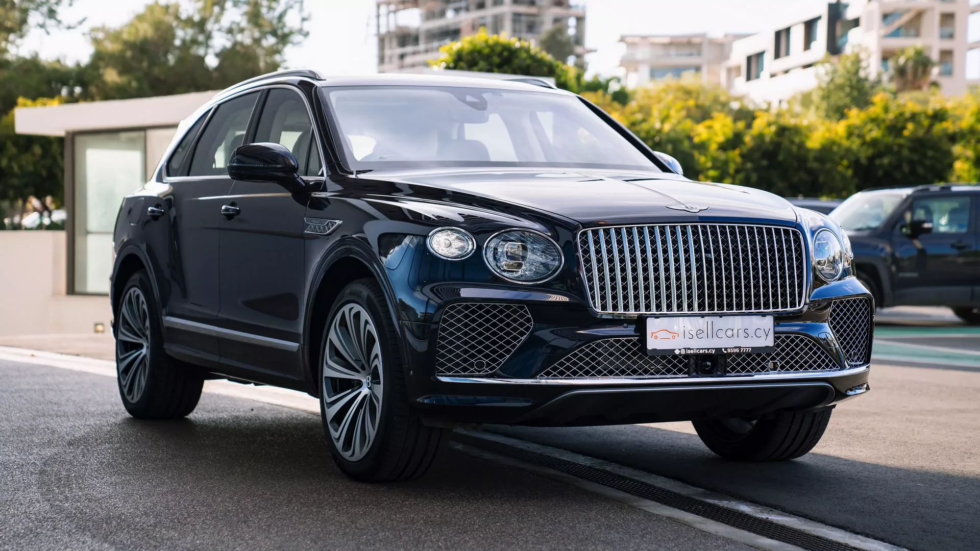Bentley Bentayga V8 Atelier Edition #67 Photo 5