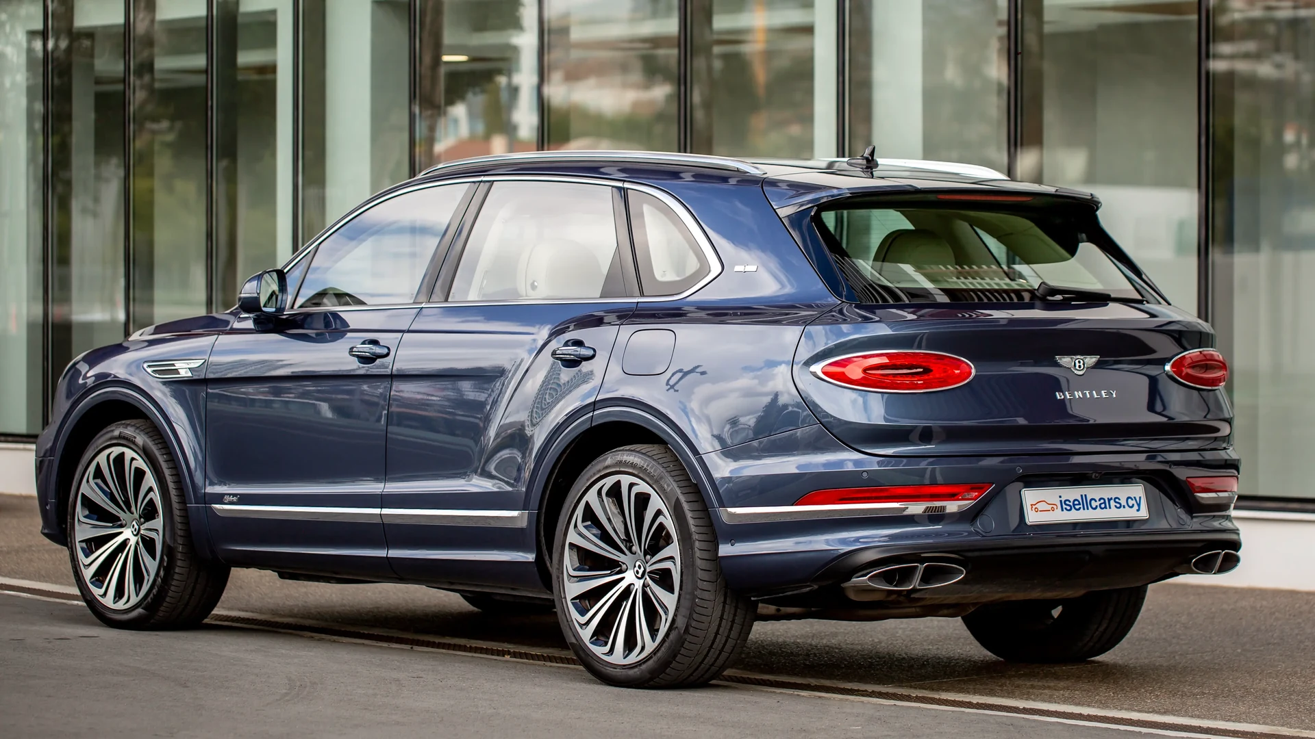 Bentley Bentayga Hybrid First Edition #14 Photo 2