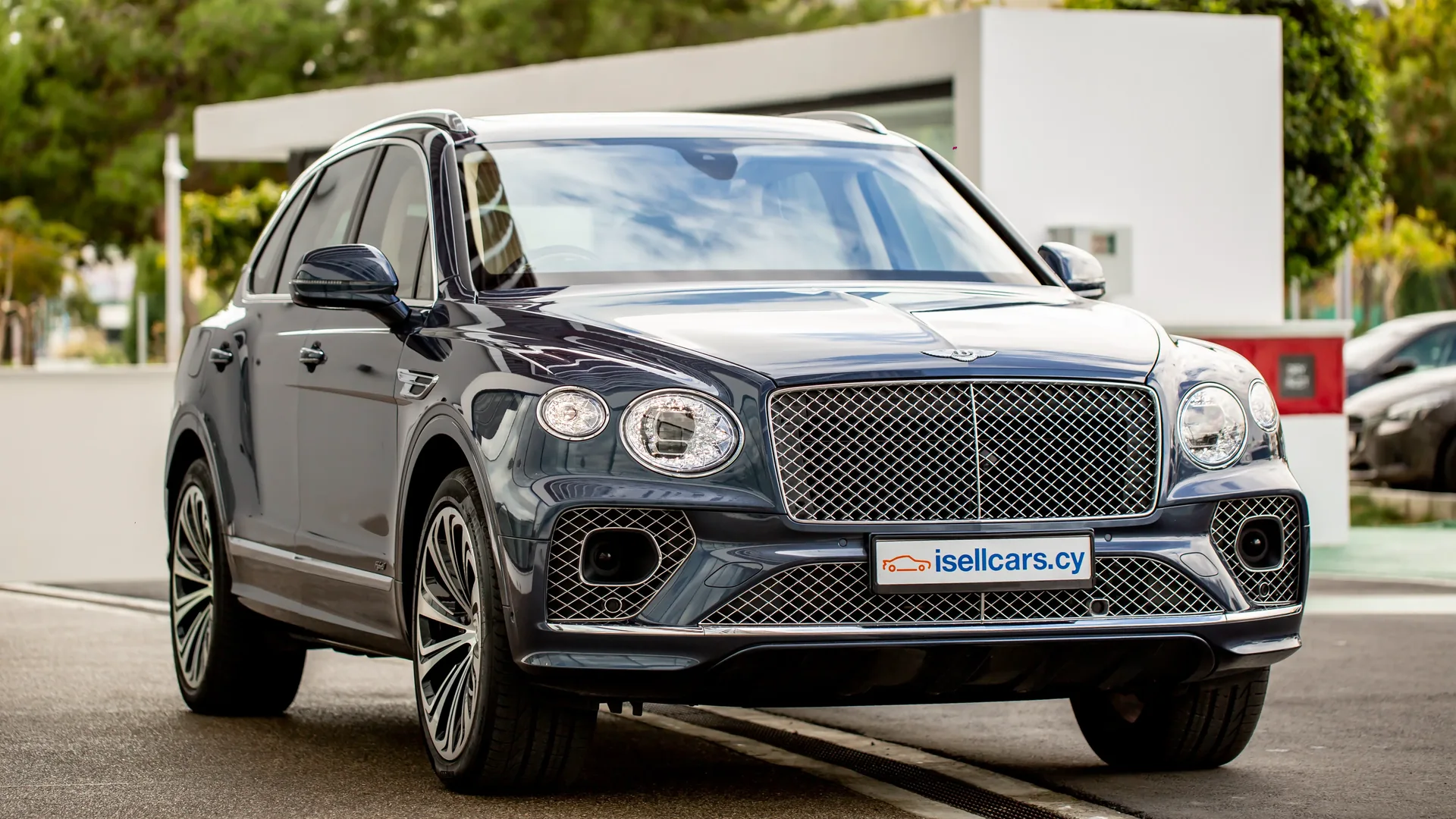 Bentley Bentayga Hybrid First Edition #14 Photo 3