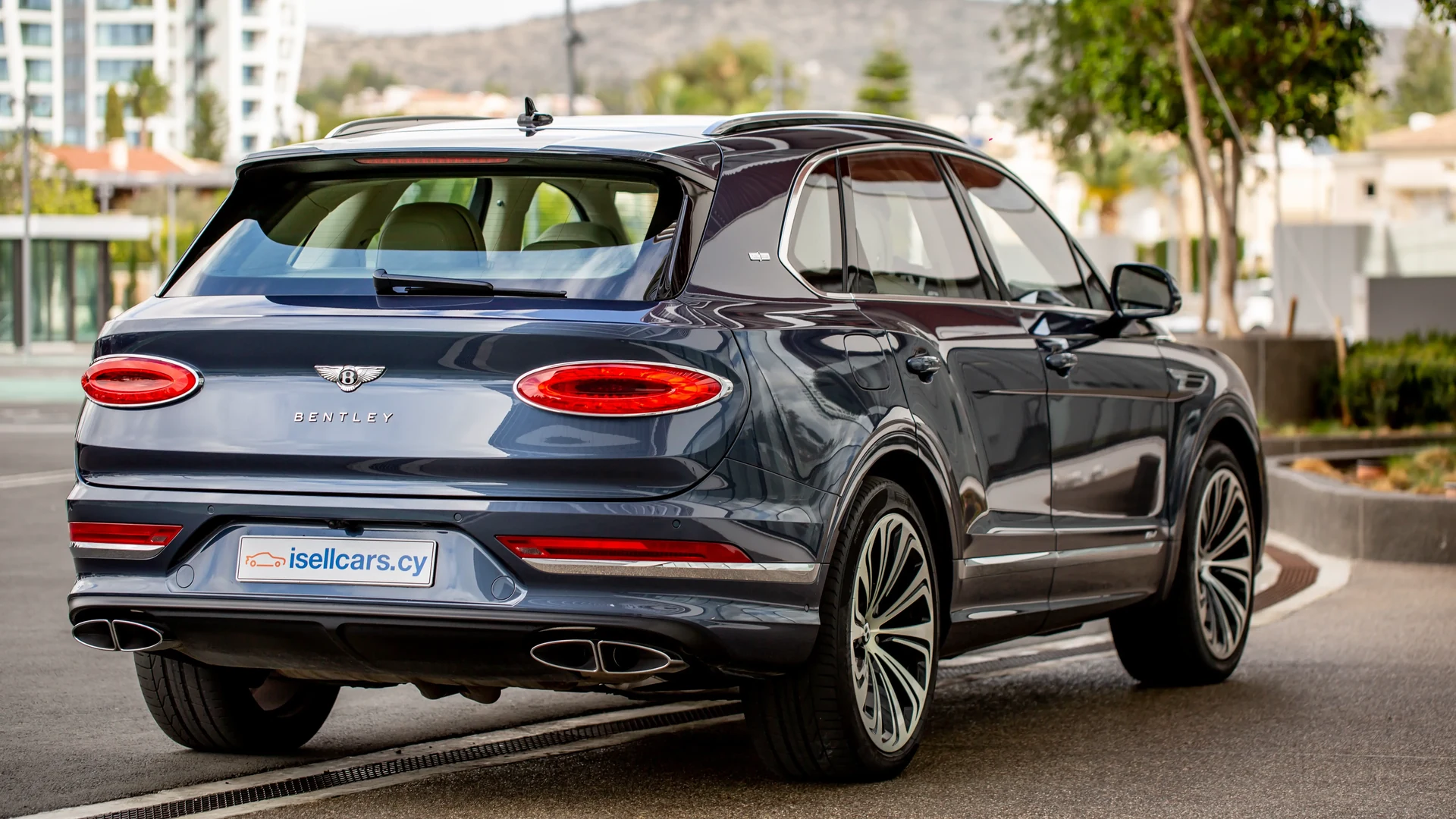 Bentley Bentayga Hybrid First Edition #14 Photo 4