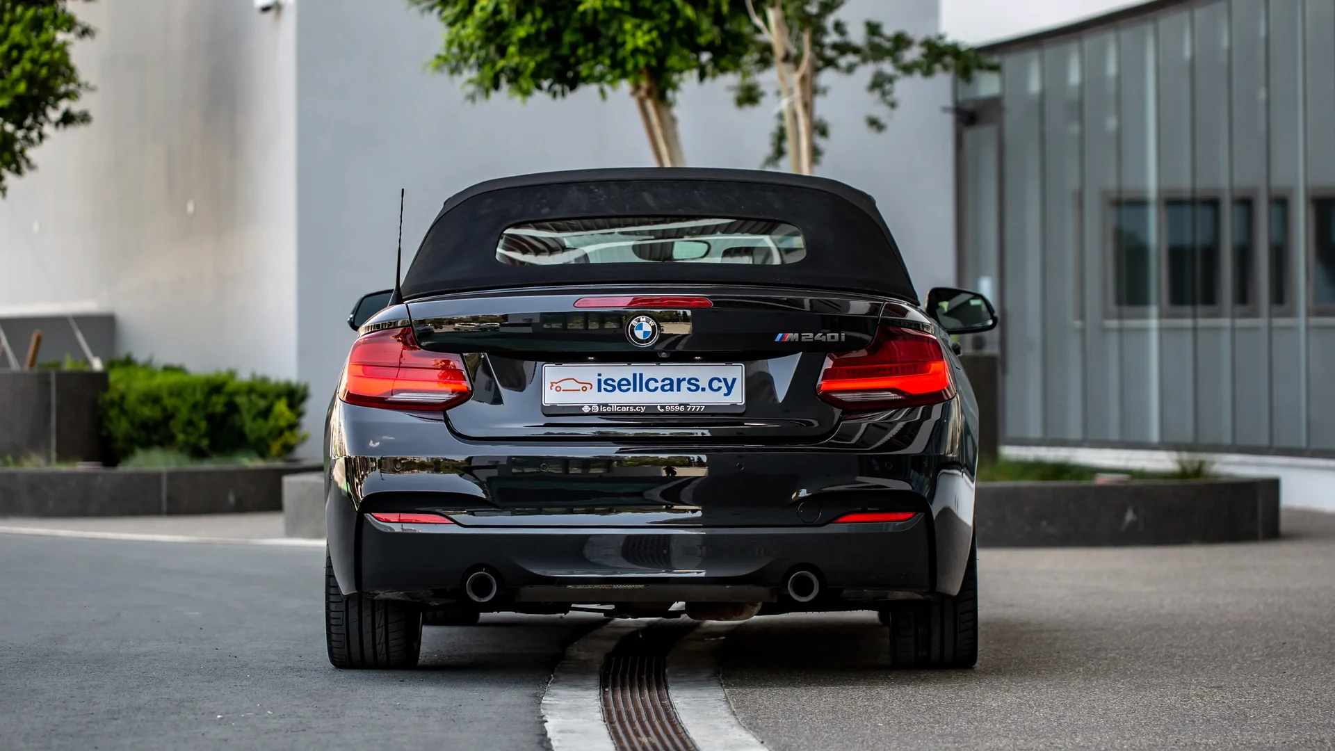 BMW M240i Convertible #23 Photo 11