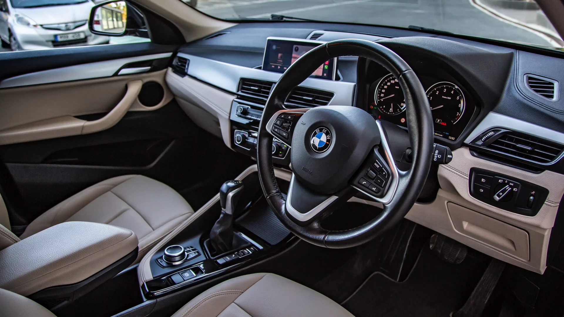 BMW X2 xDrive25e #48 Фото 10