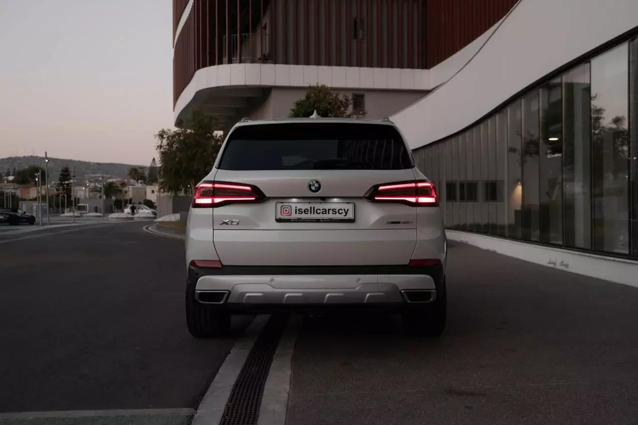 BMW X5 xDrive 40i xLine #3 Photo 4