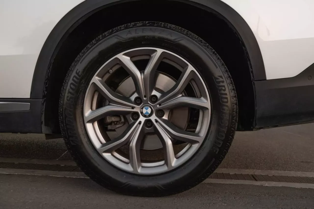 BMW X5 xDrive 40i xLine #3 Photo 9