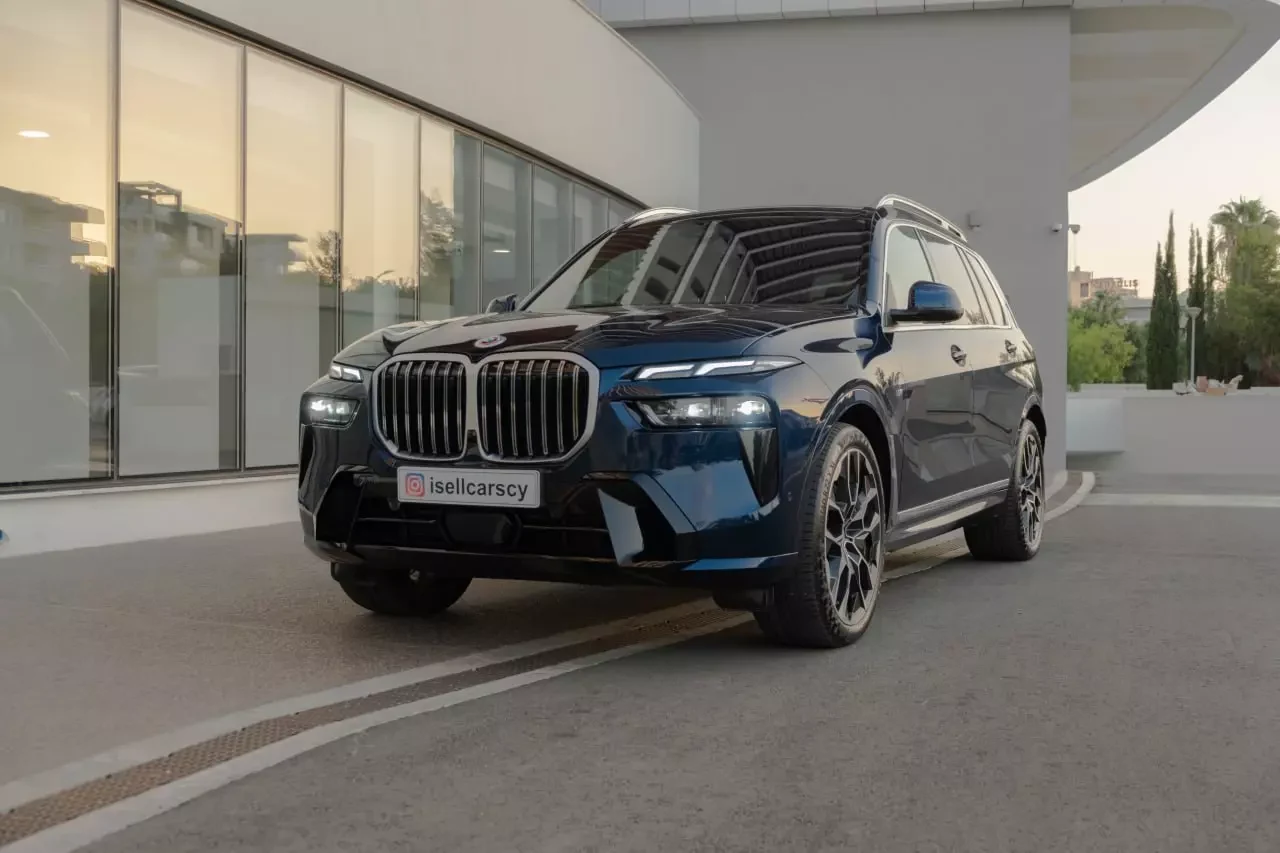 BMW X7 xDrive40i M Sport #4 Photo 1